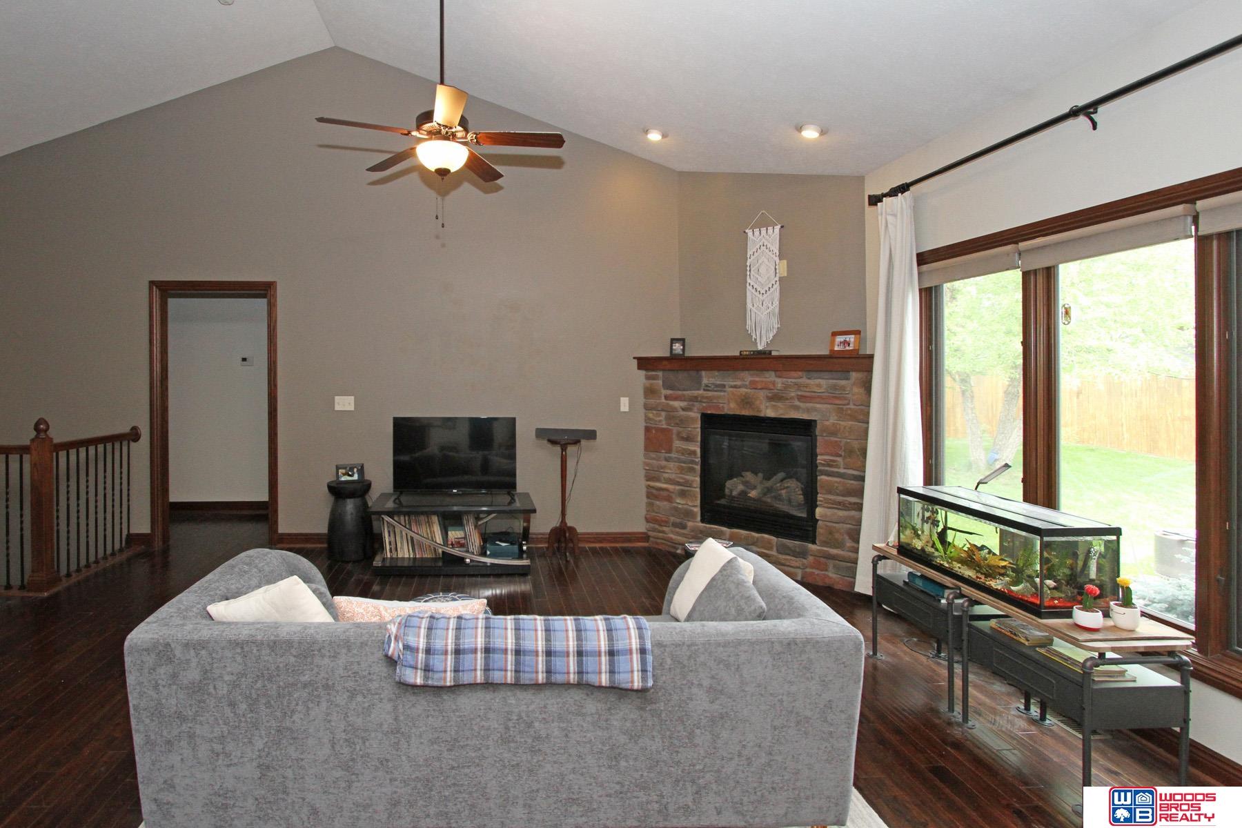 2736 Shadowbrook Drive