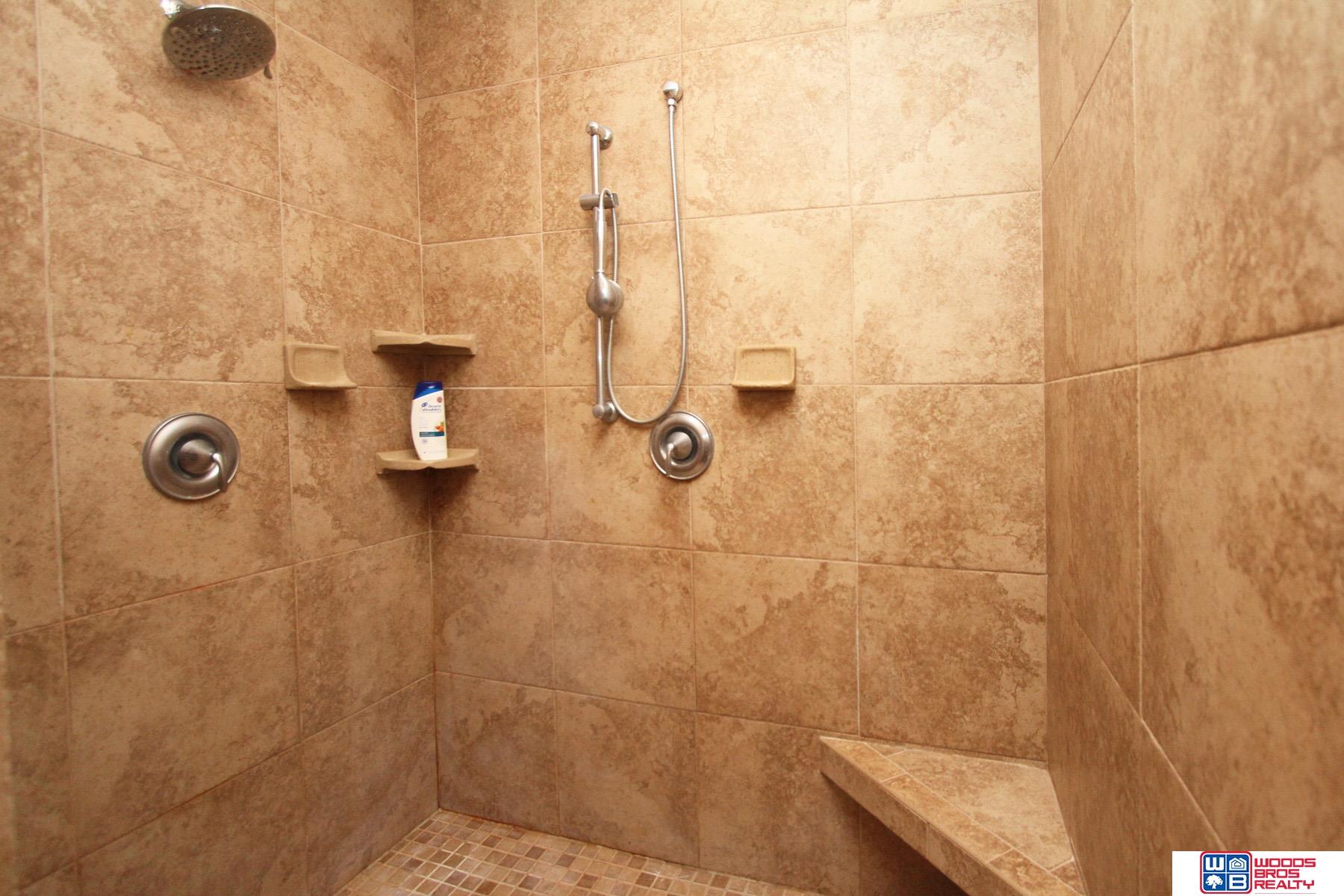 2736 Shadowbrook Drive