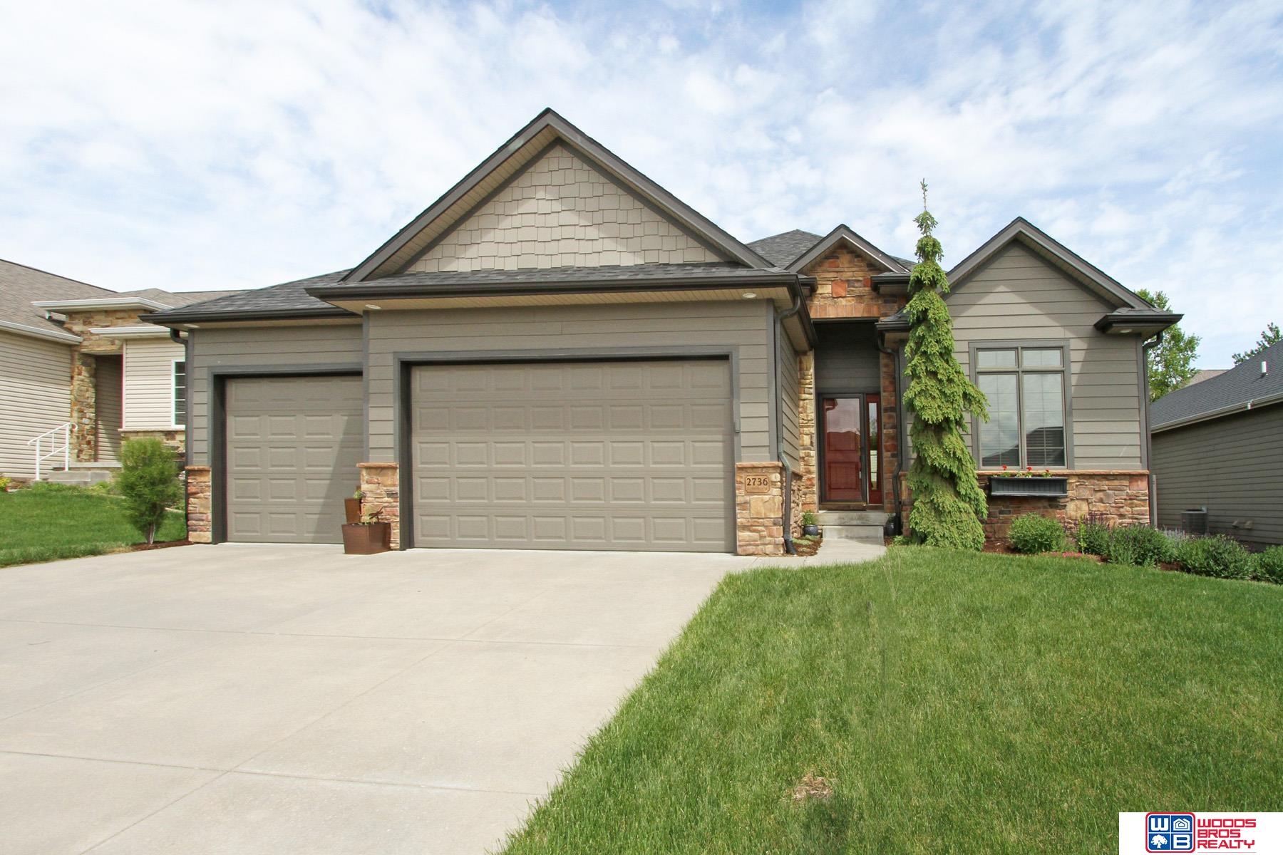 2736 Shadowbrook Drive