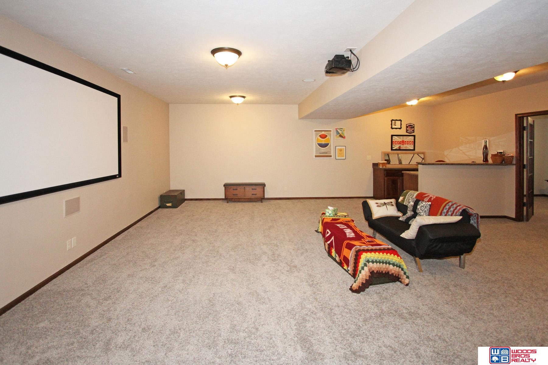 2736 Shadowbrook Drive