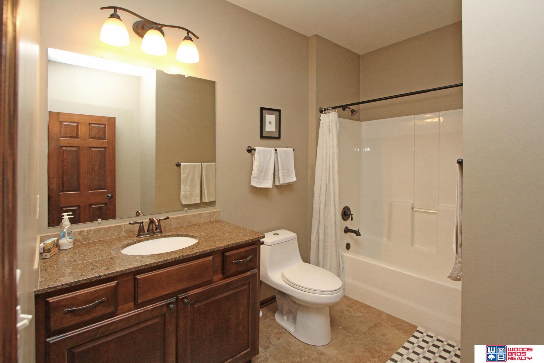 2736 Shadowbrook Drive