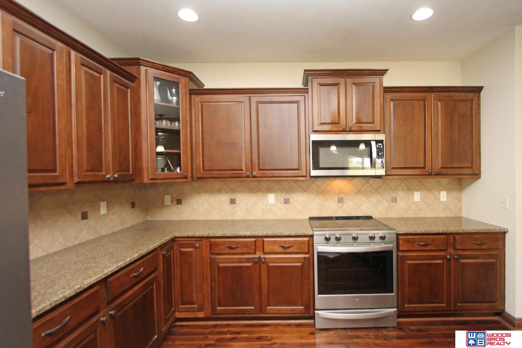 2736 Shadowbrook Drive