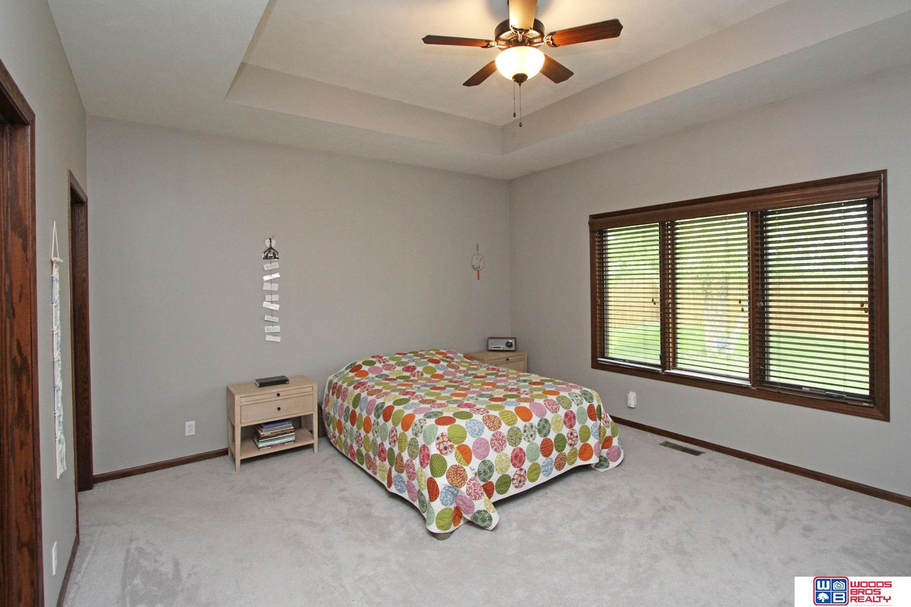 2736 Shadowbrook Drive