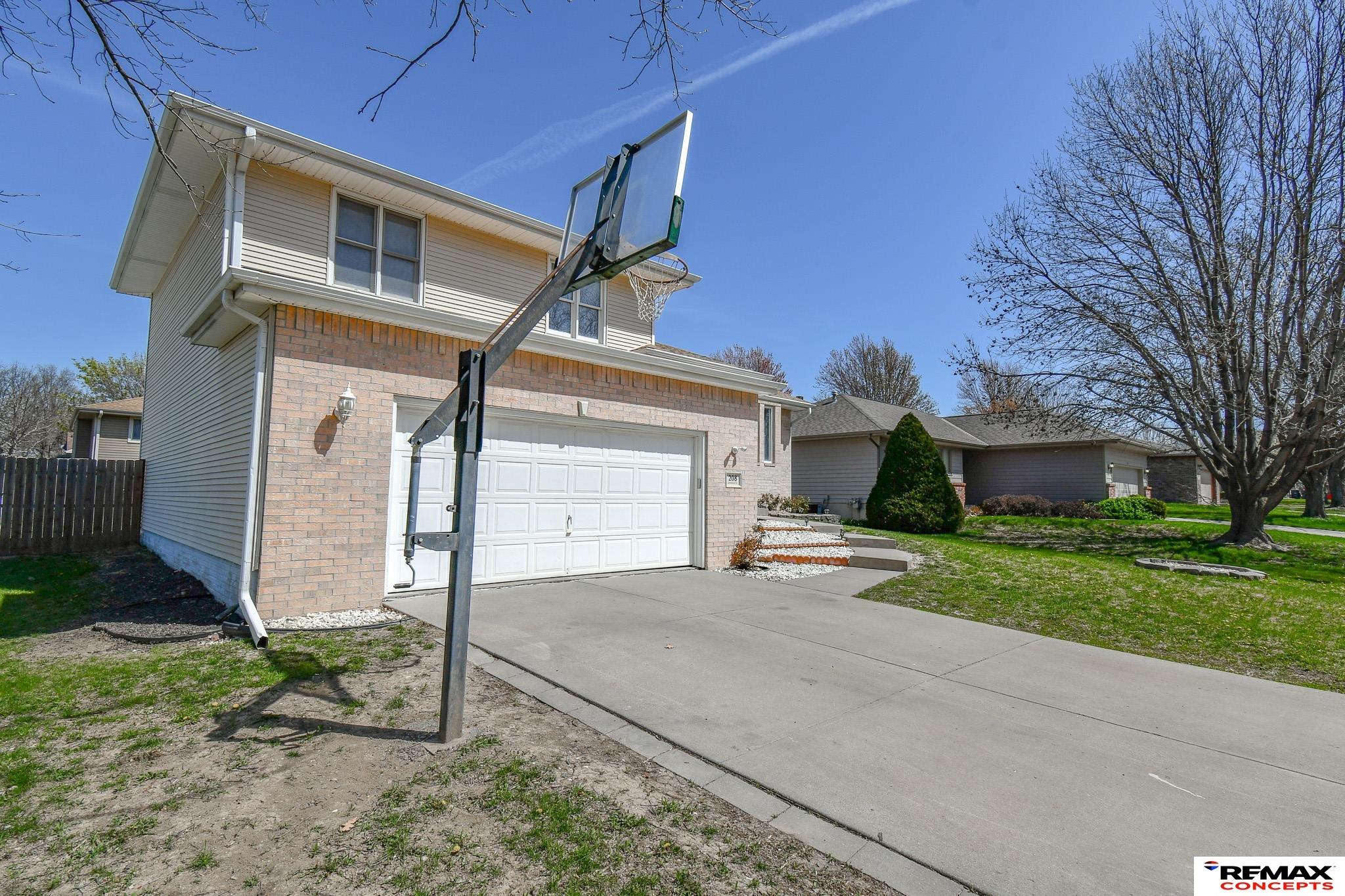 208 Groveland Street