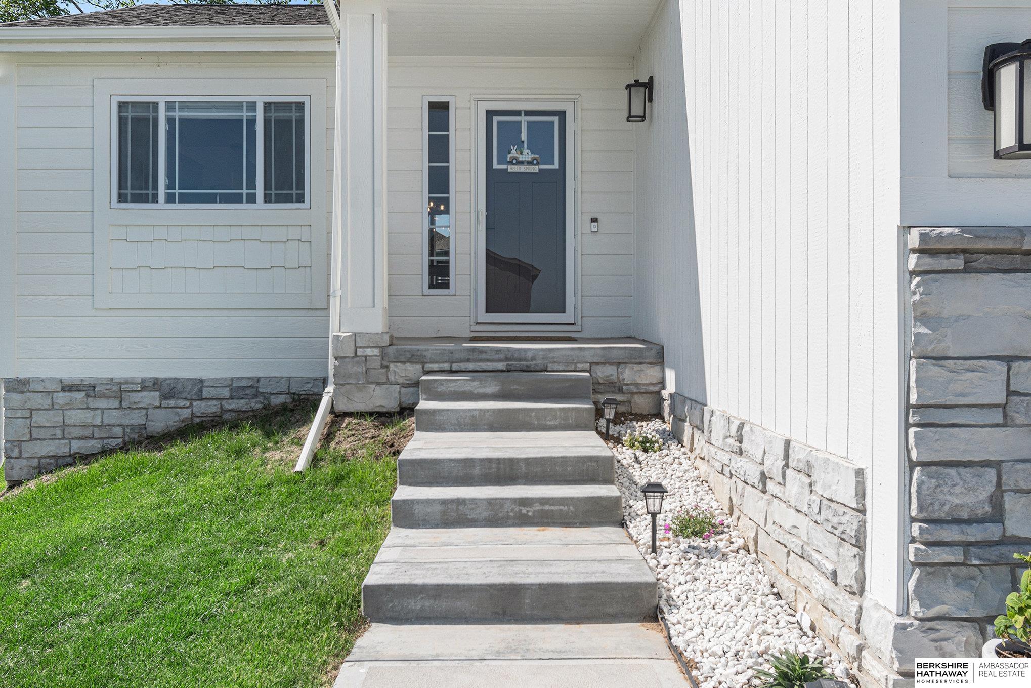 17805 Palisades Drive