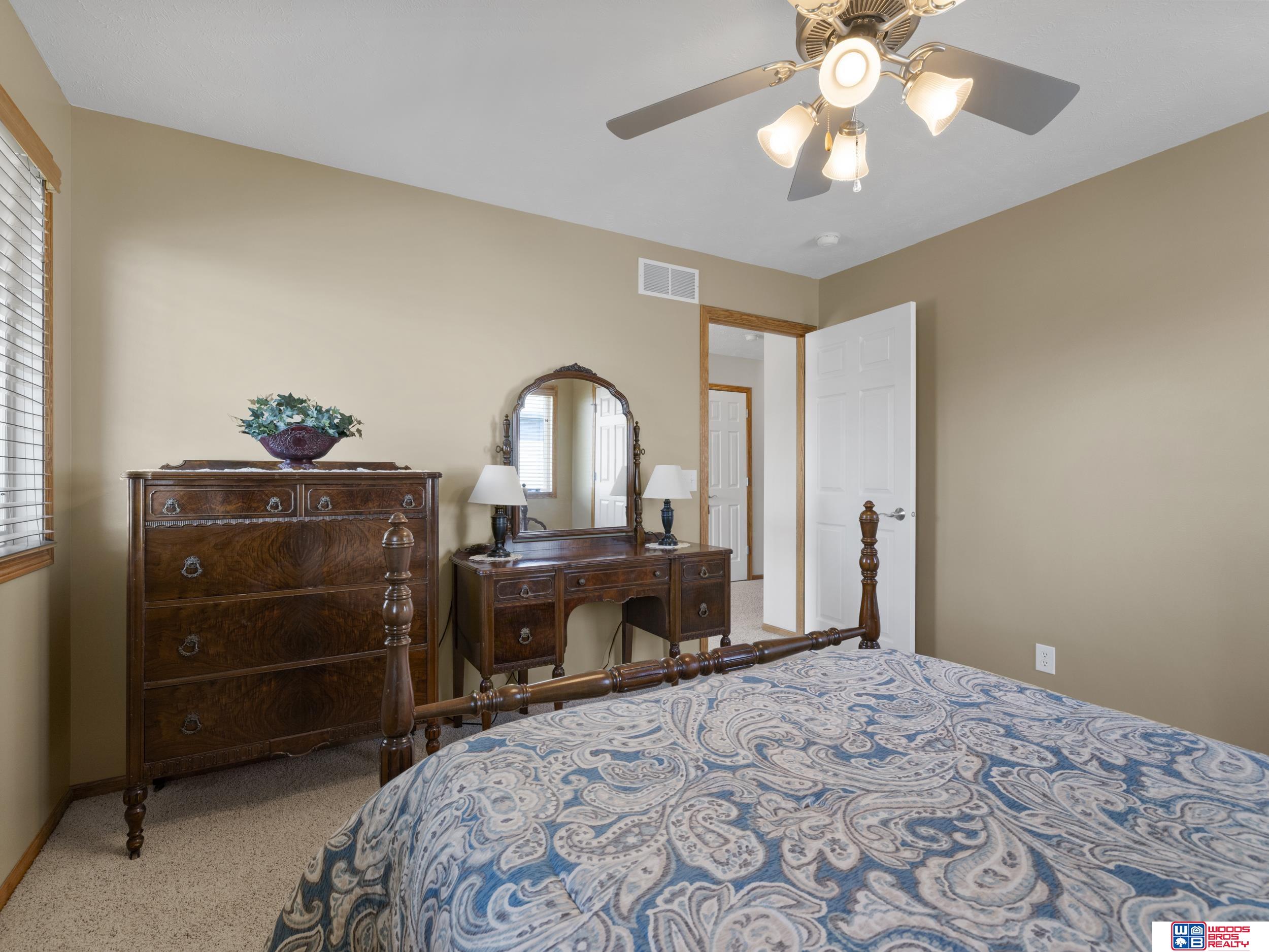 9550 Forest Glen Drive