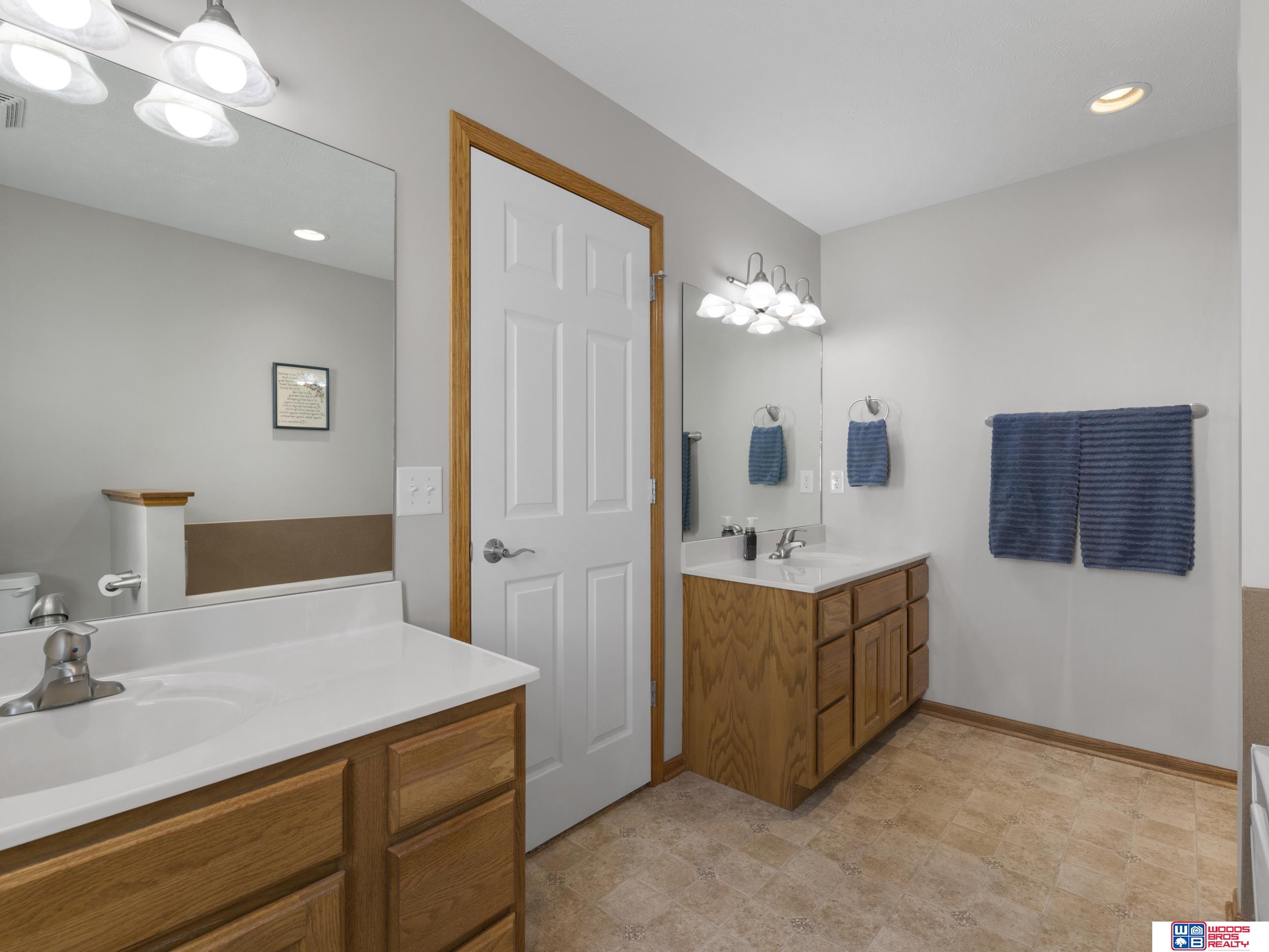 9550 Forest Glen Drive