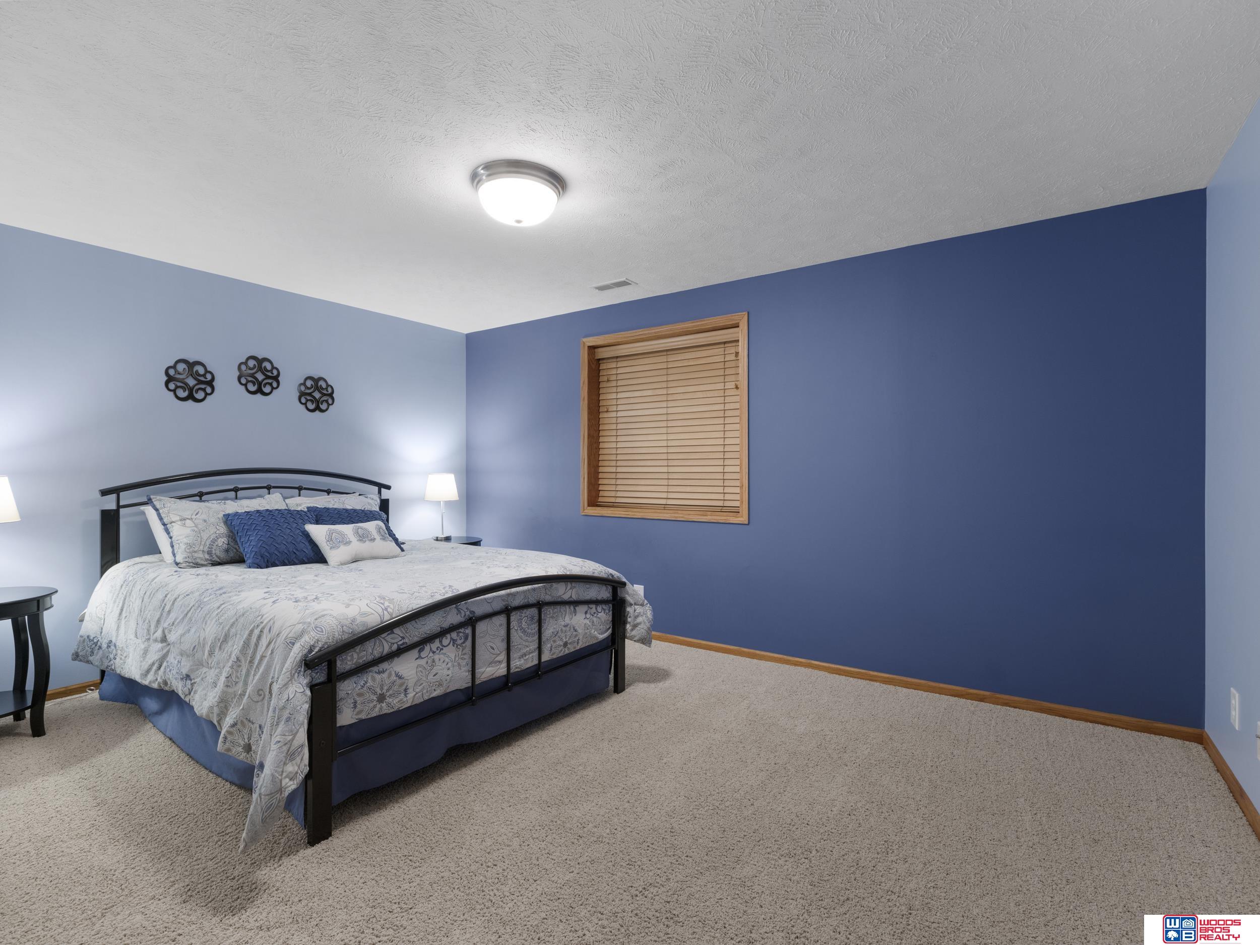 9550 Forest Glen Drive