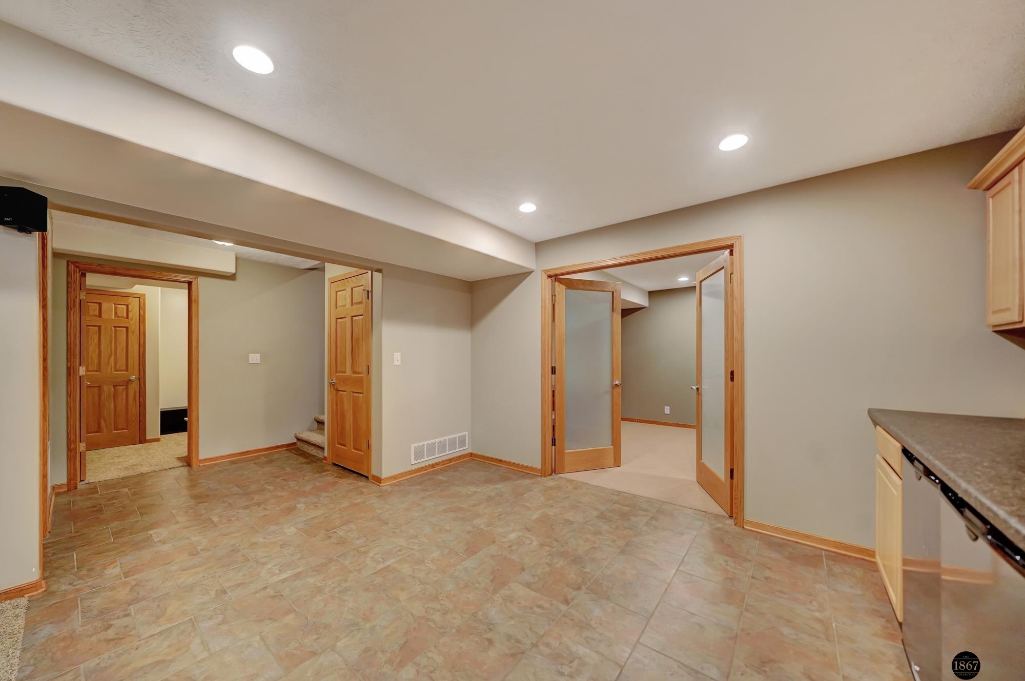 2435 Grainger Parkway