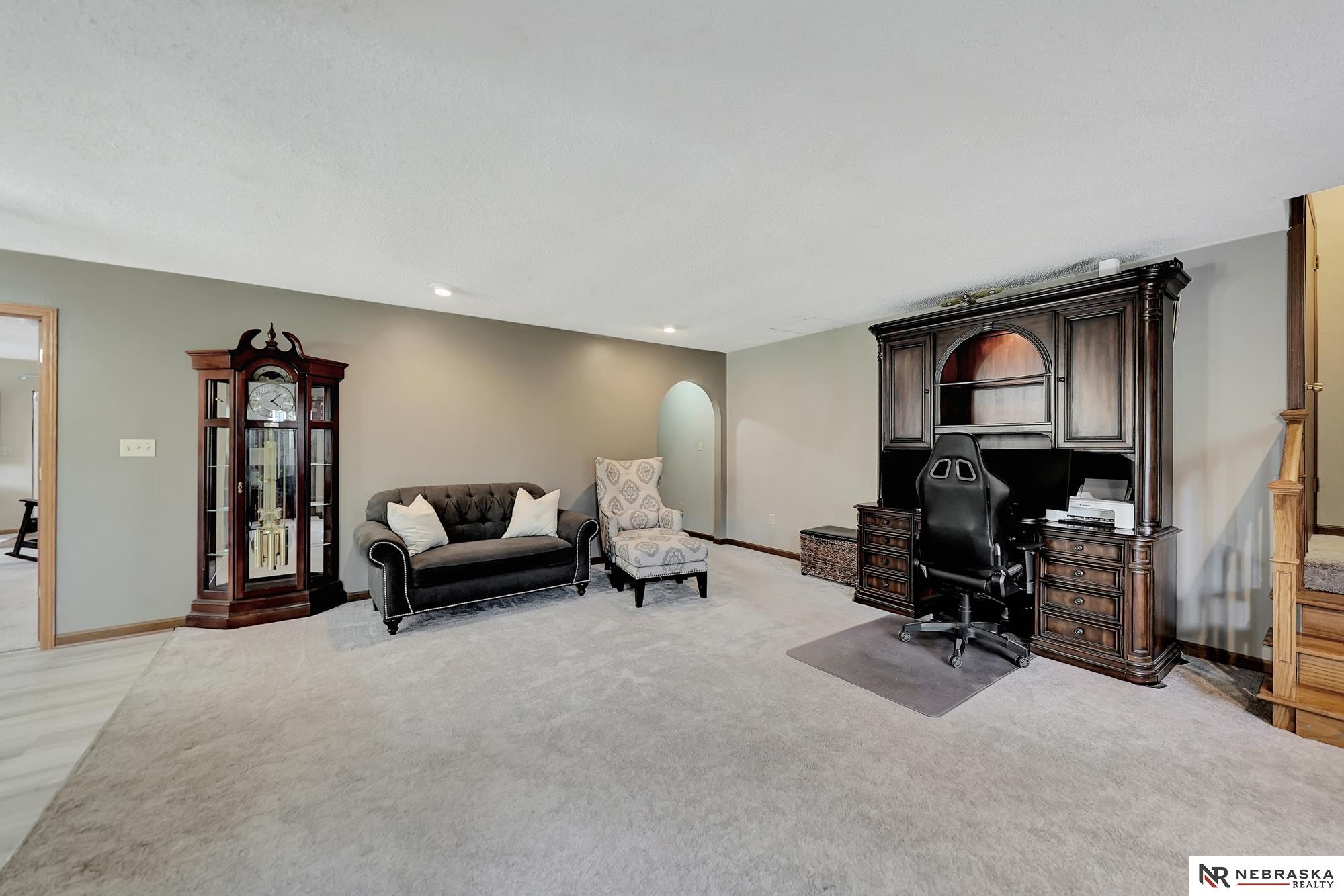 7105 W Davey Road