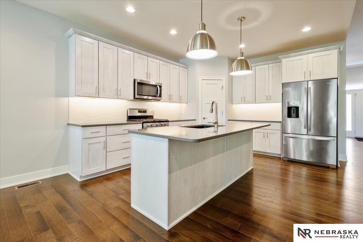 6418 Lone Tree Drive