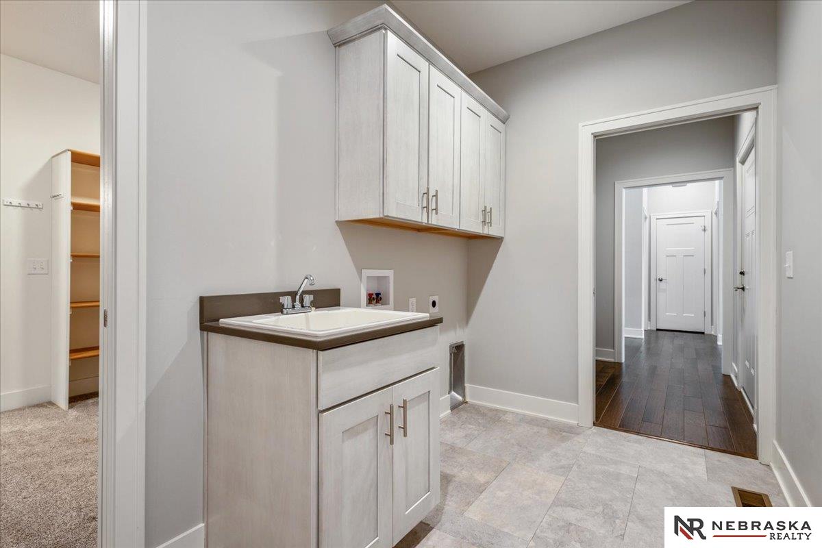 6418 Lone Tree Drive