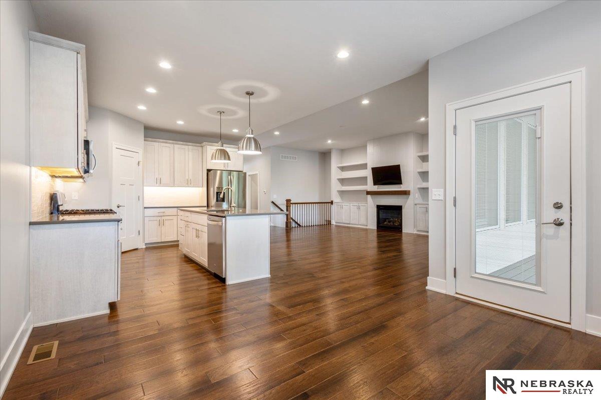 6418 Lone Tree Drive