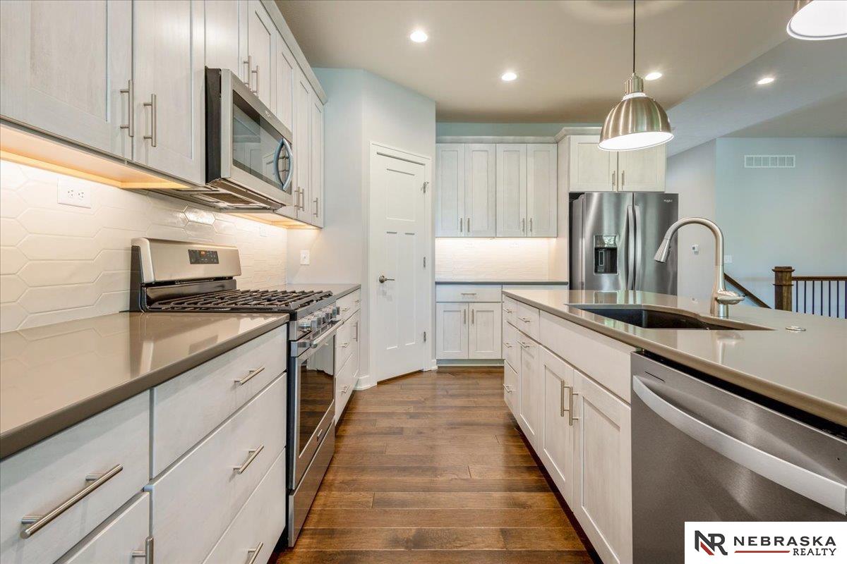 6418 Lone Tree Drive