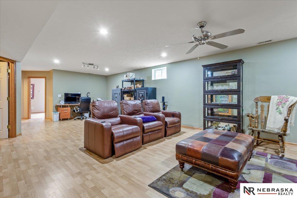 1863 Kennedy Drive