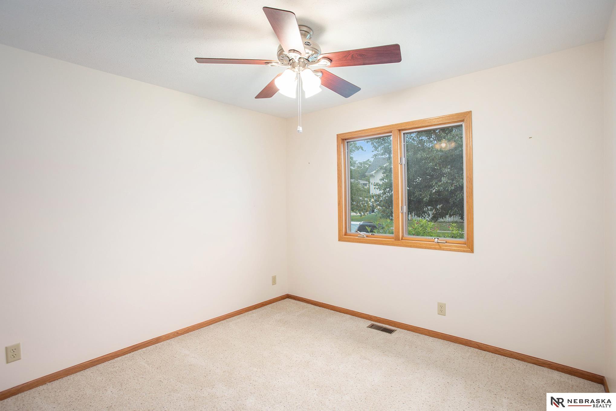 5200 Betty Lou Boulevard