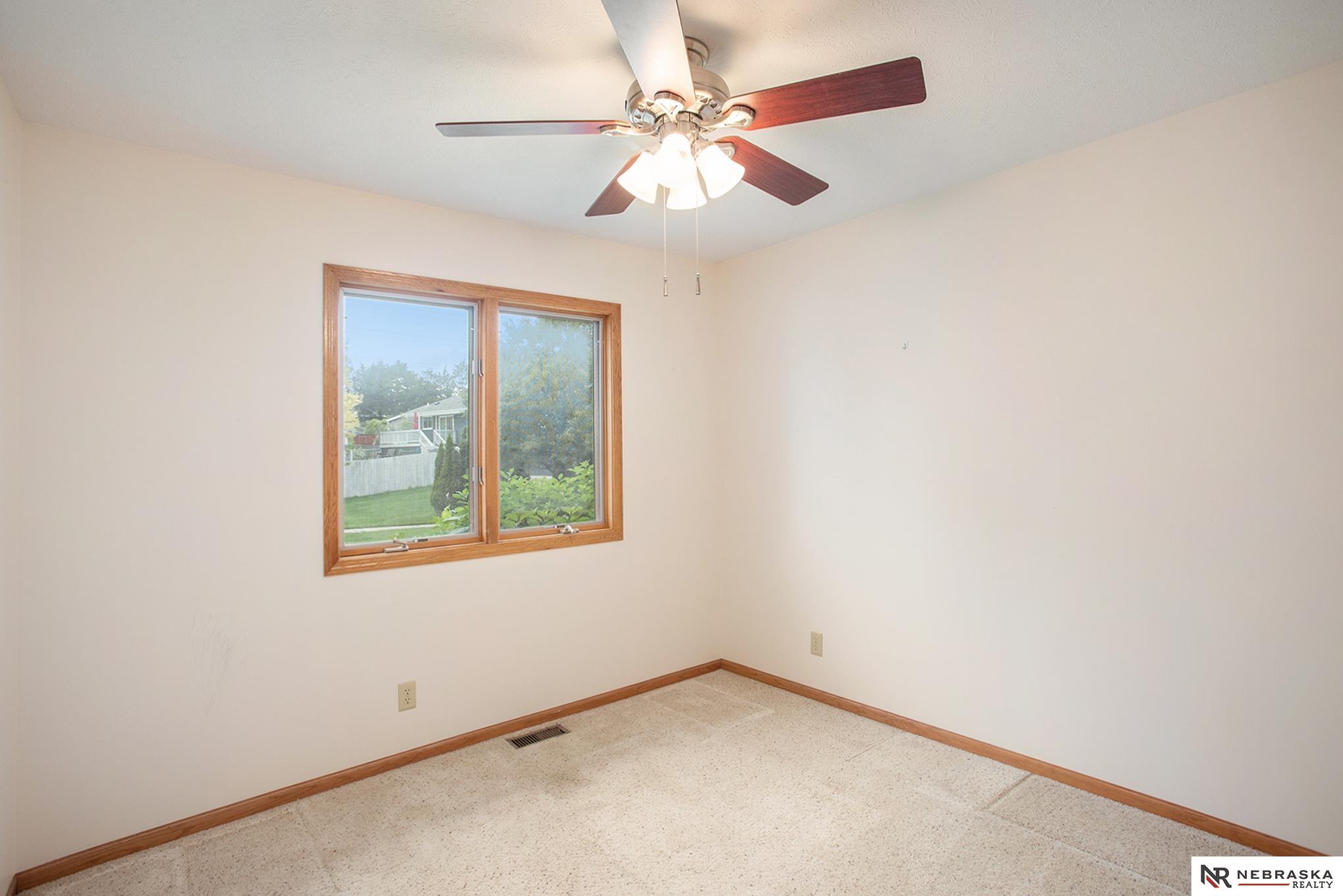 5200 Betty Lou Boulevard