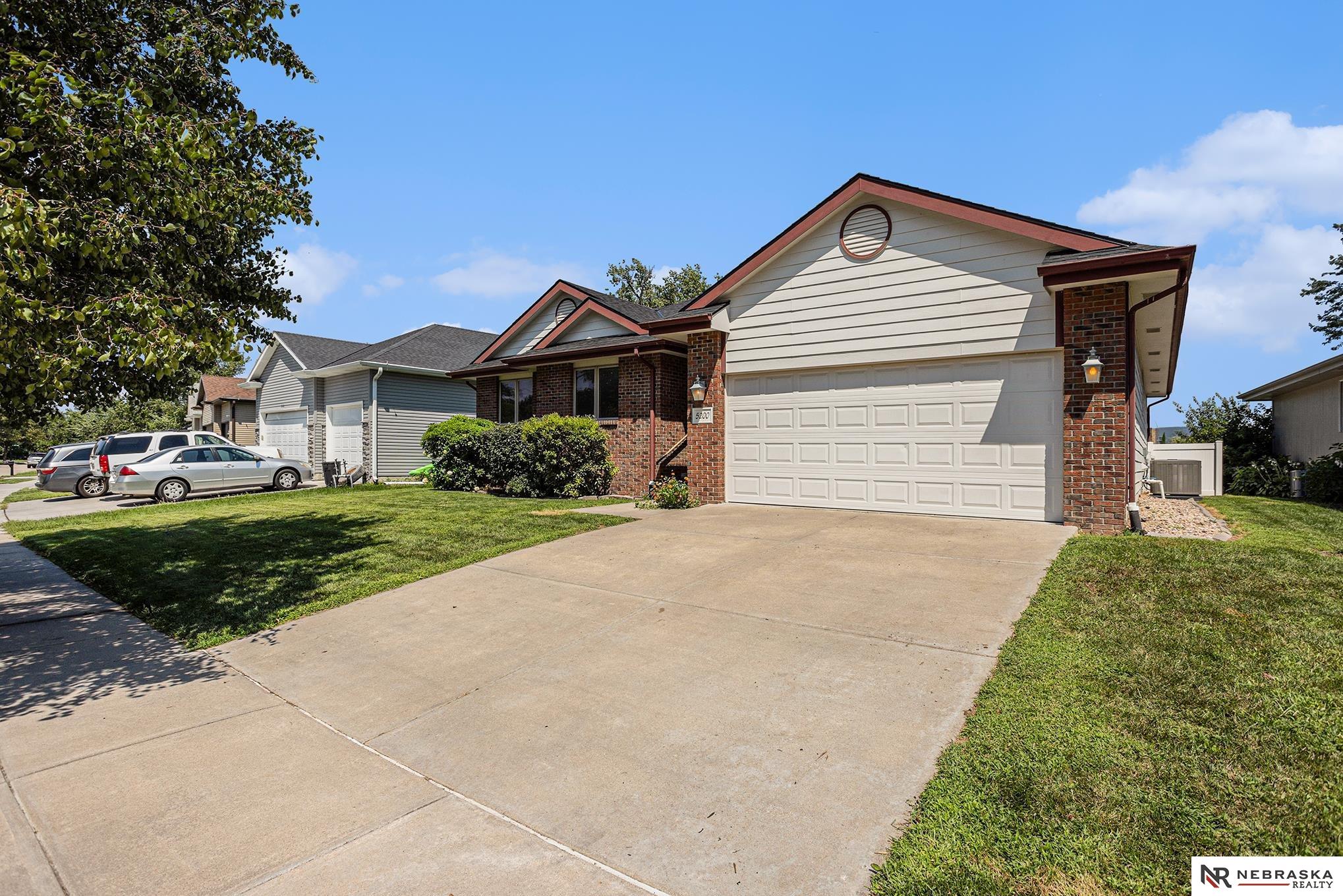 5200 Betty Lou Boulevard