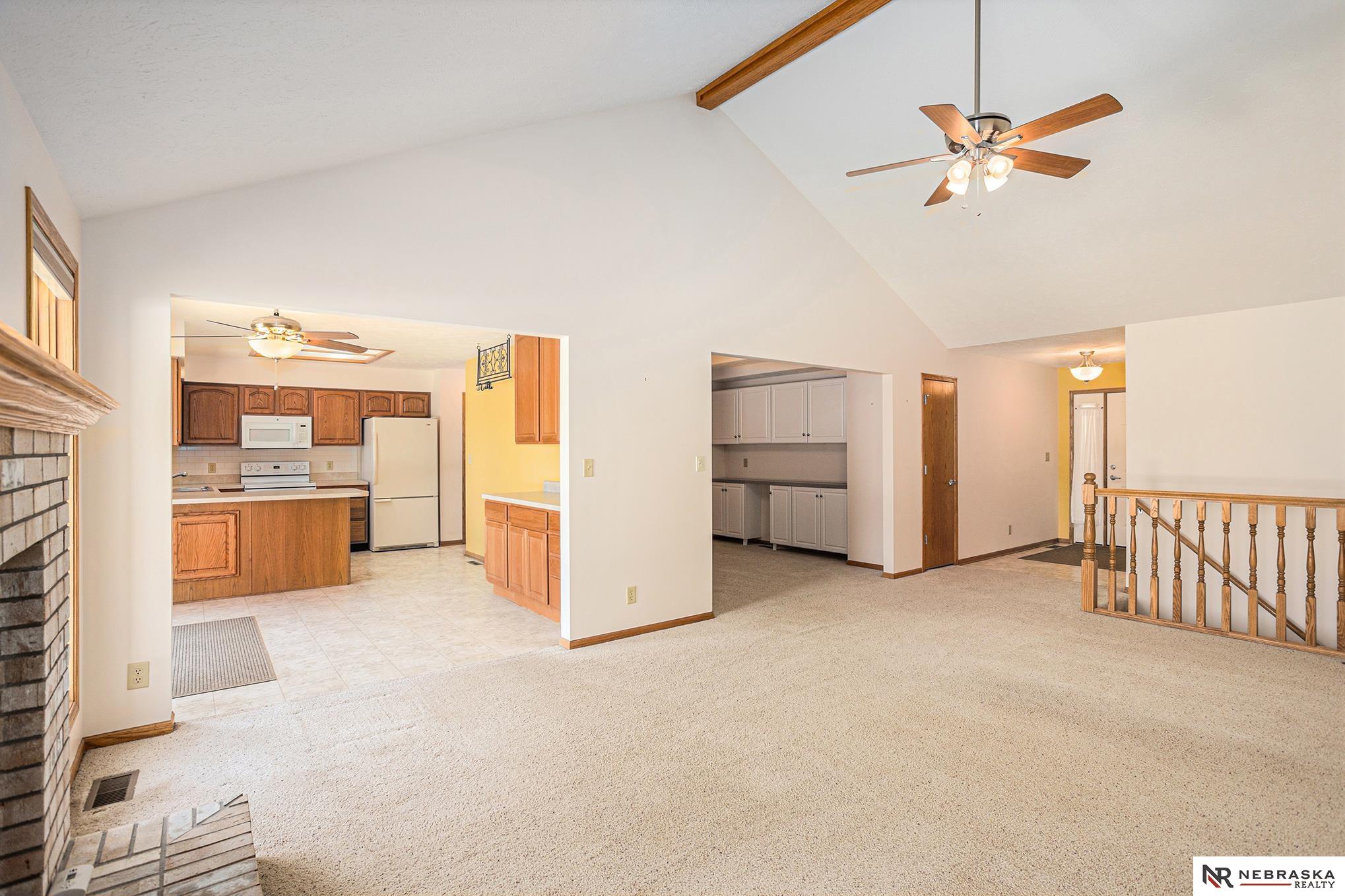 5200 Betty Lou Boulevard