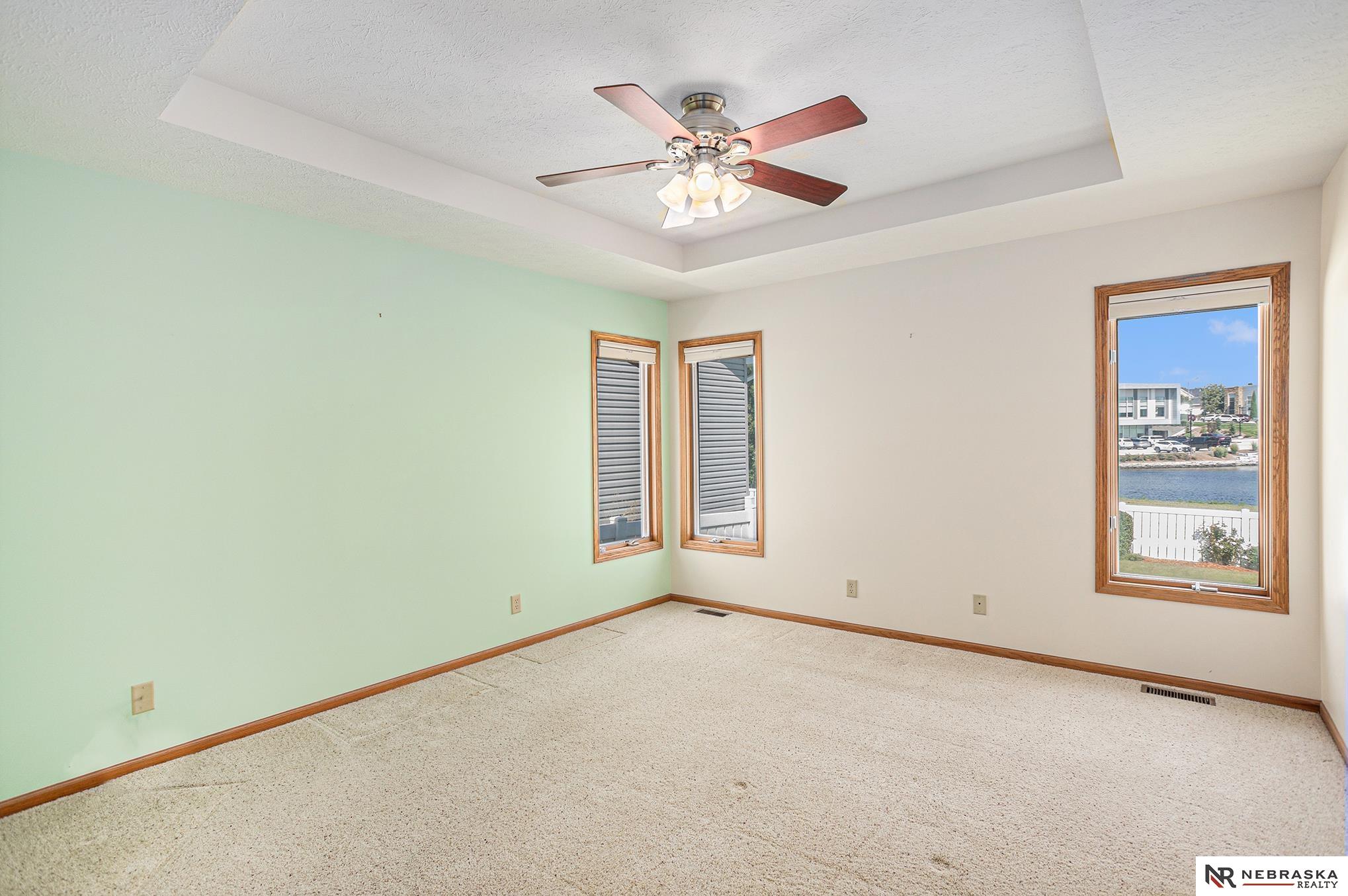 5200 Betty Lou Boulevard