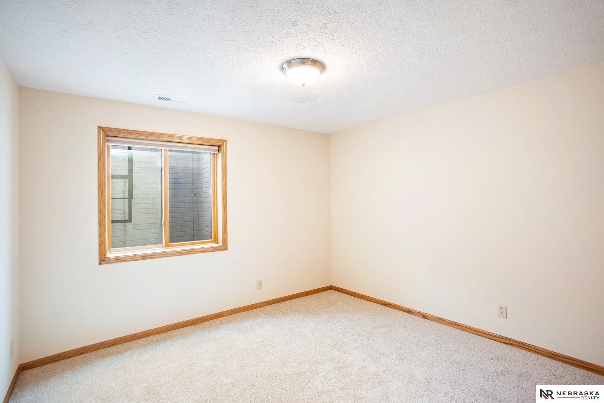 5200 Betty Lou Boulevard