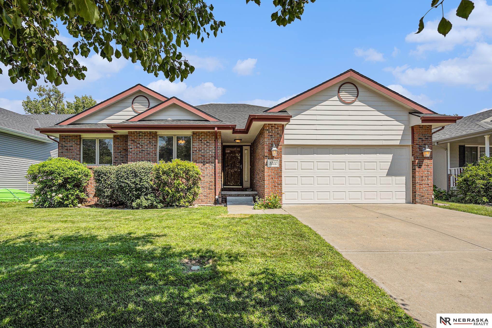 5200 Betty Lou Boulevard