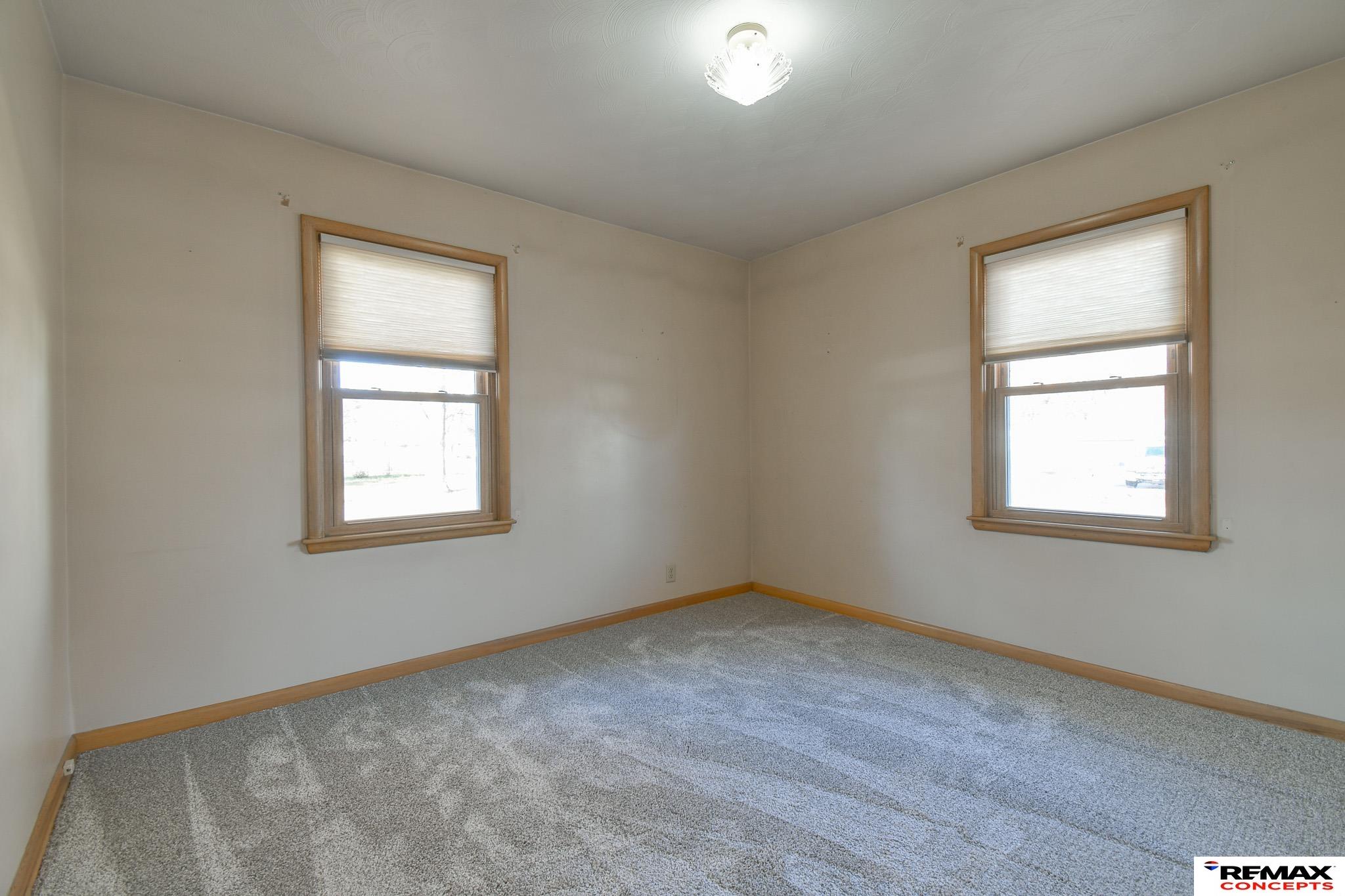 5401 Gladstone Street