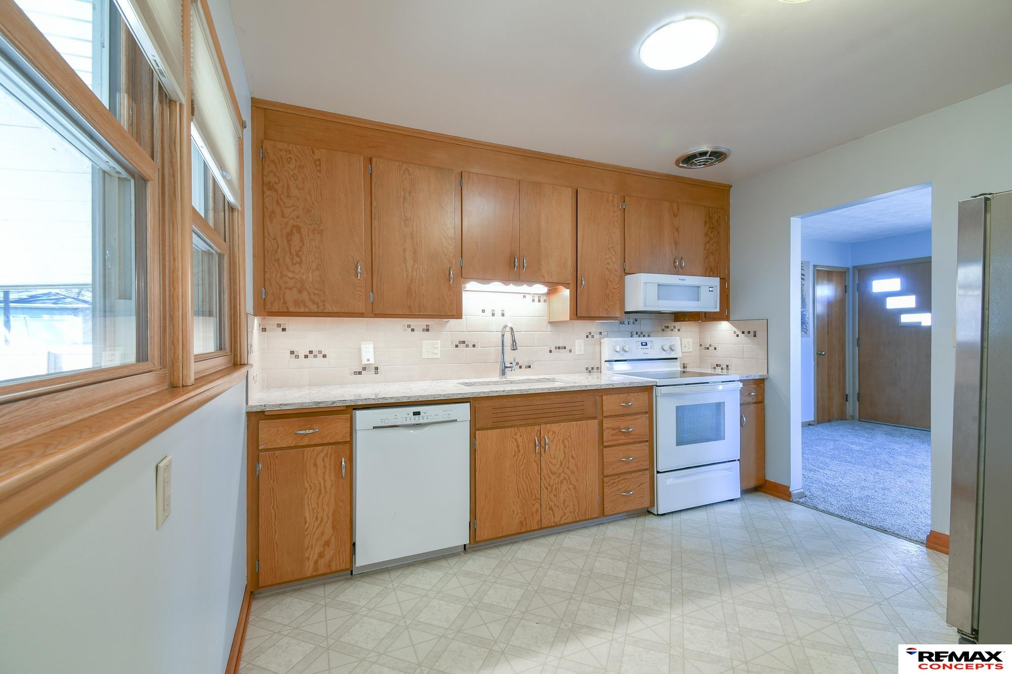 5401 Gladstone Street