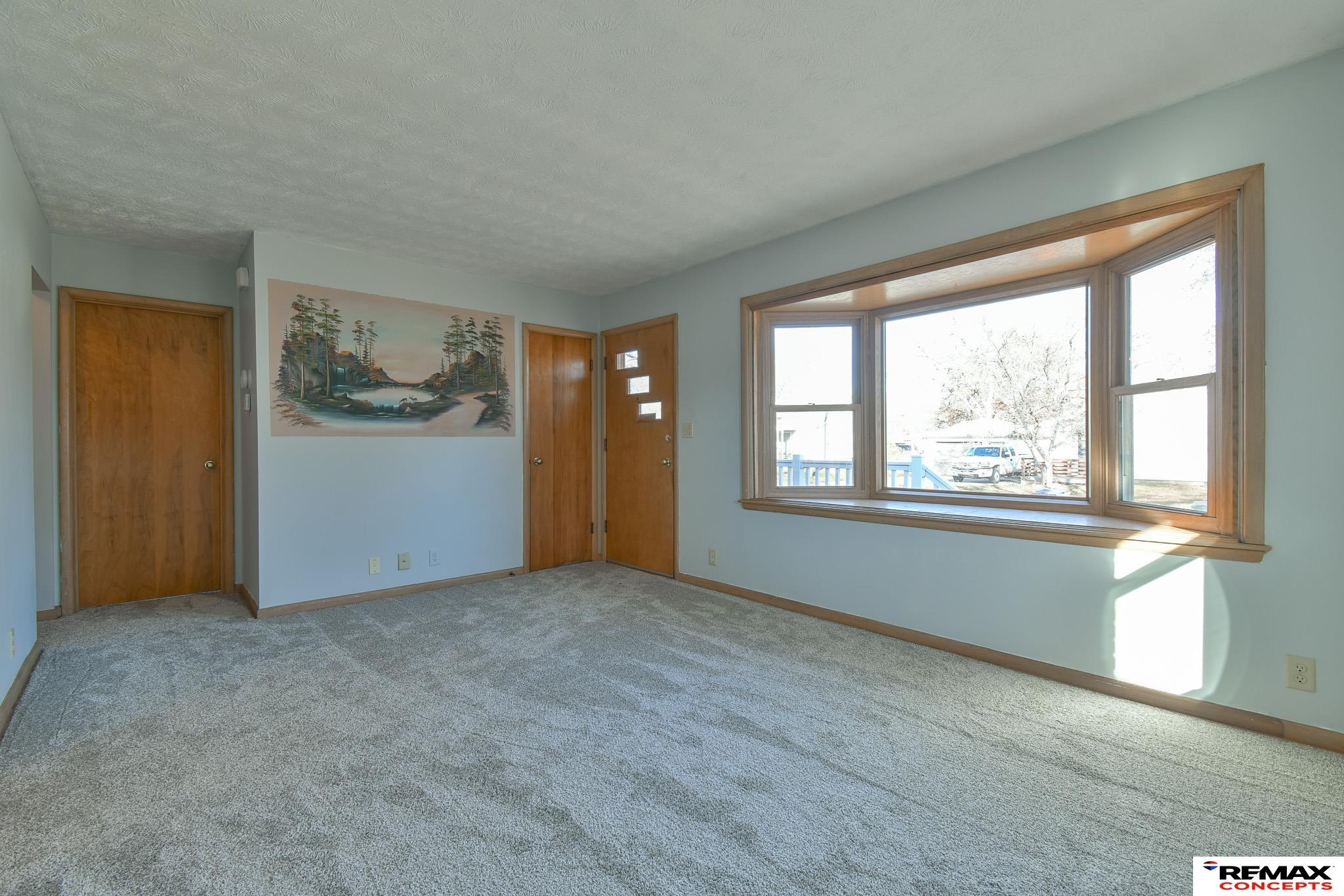 5401 Gladstone Street