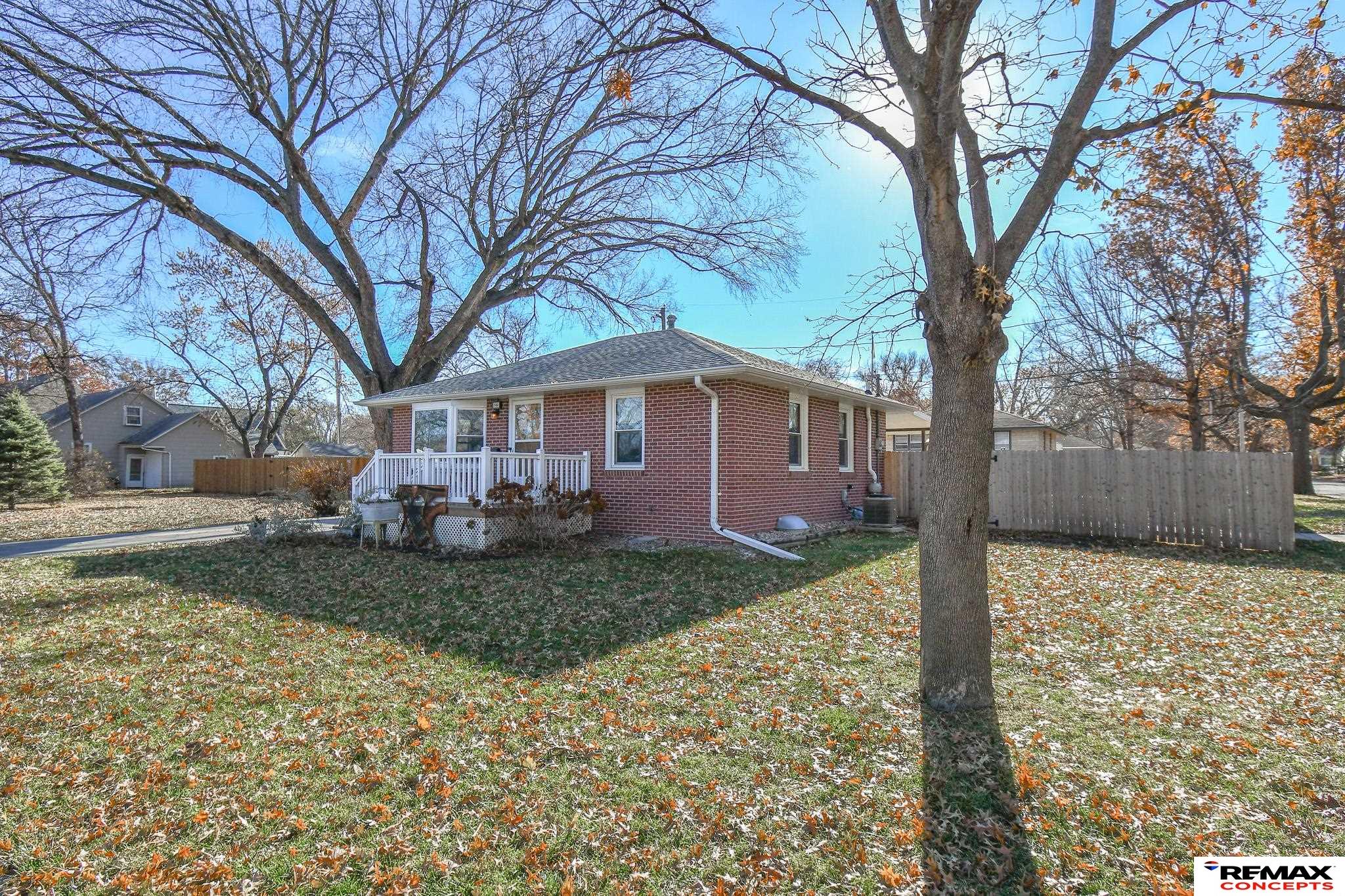 5401 Gladstone Street