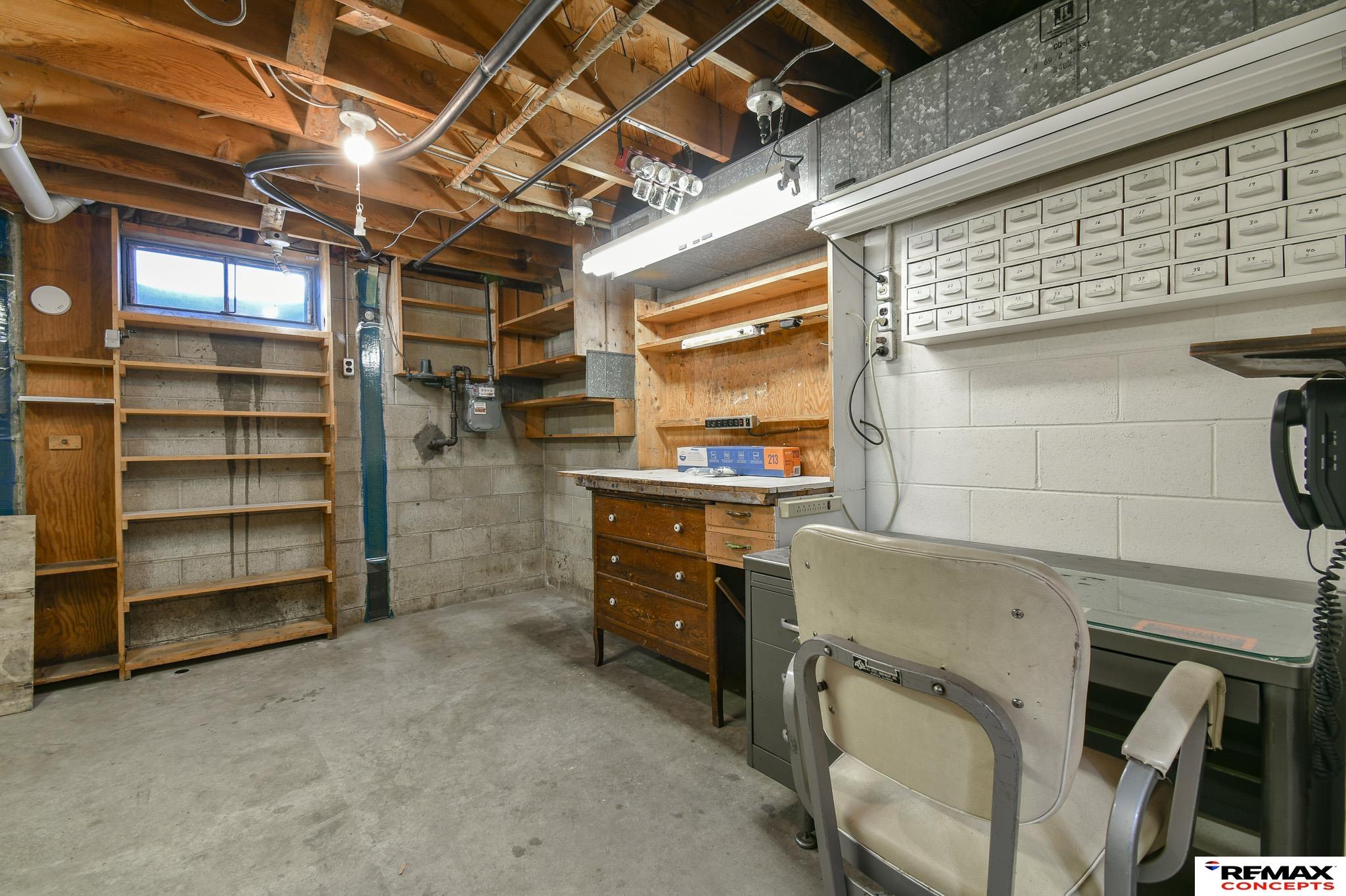 5401 Gladstone Street