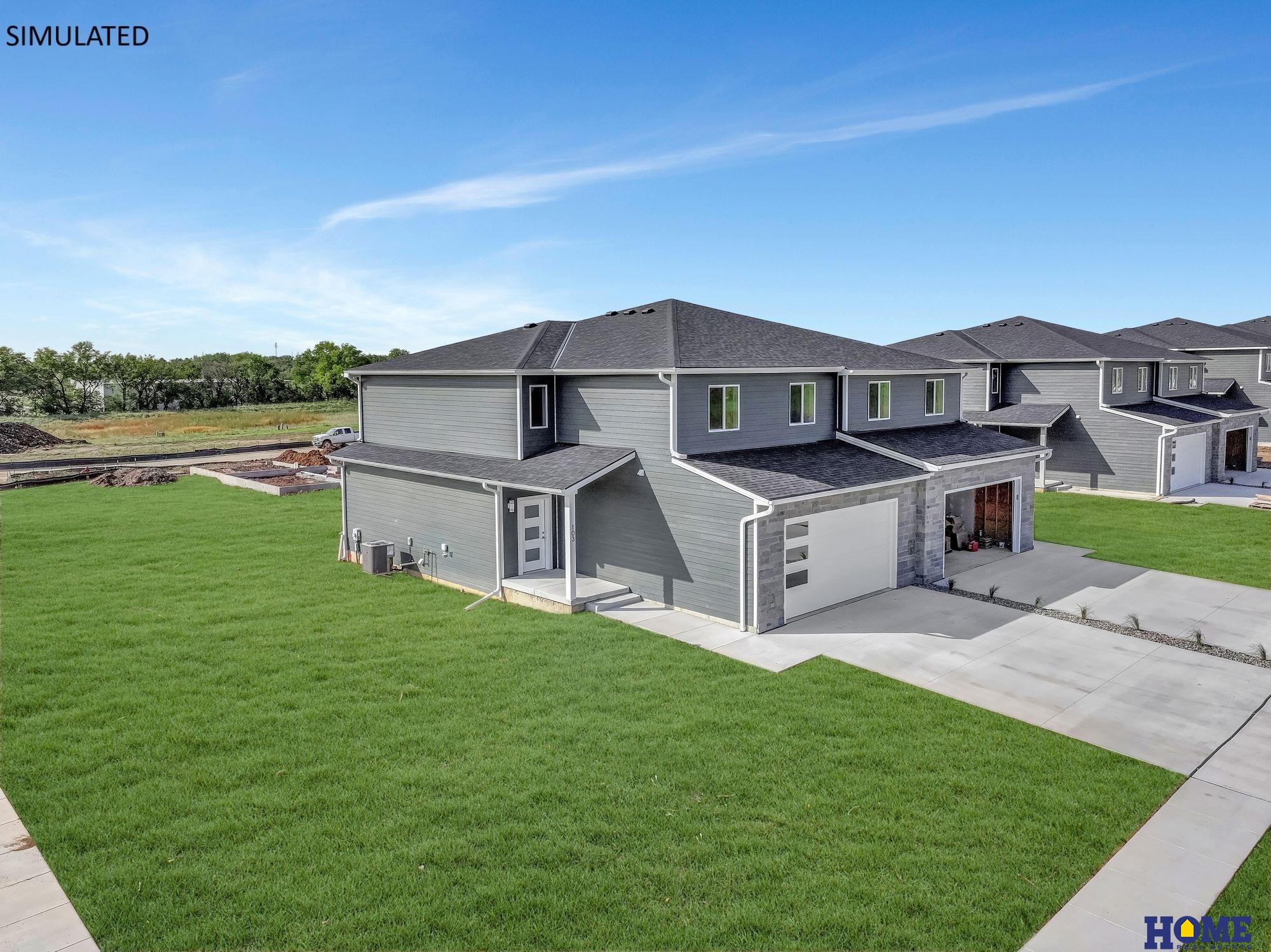 205 W Cowdrey Lane