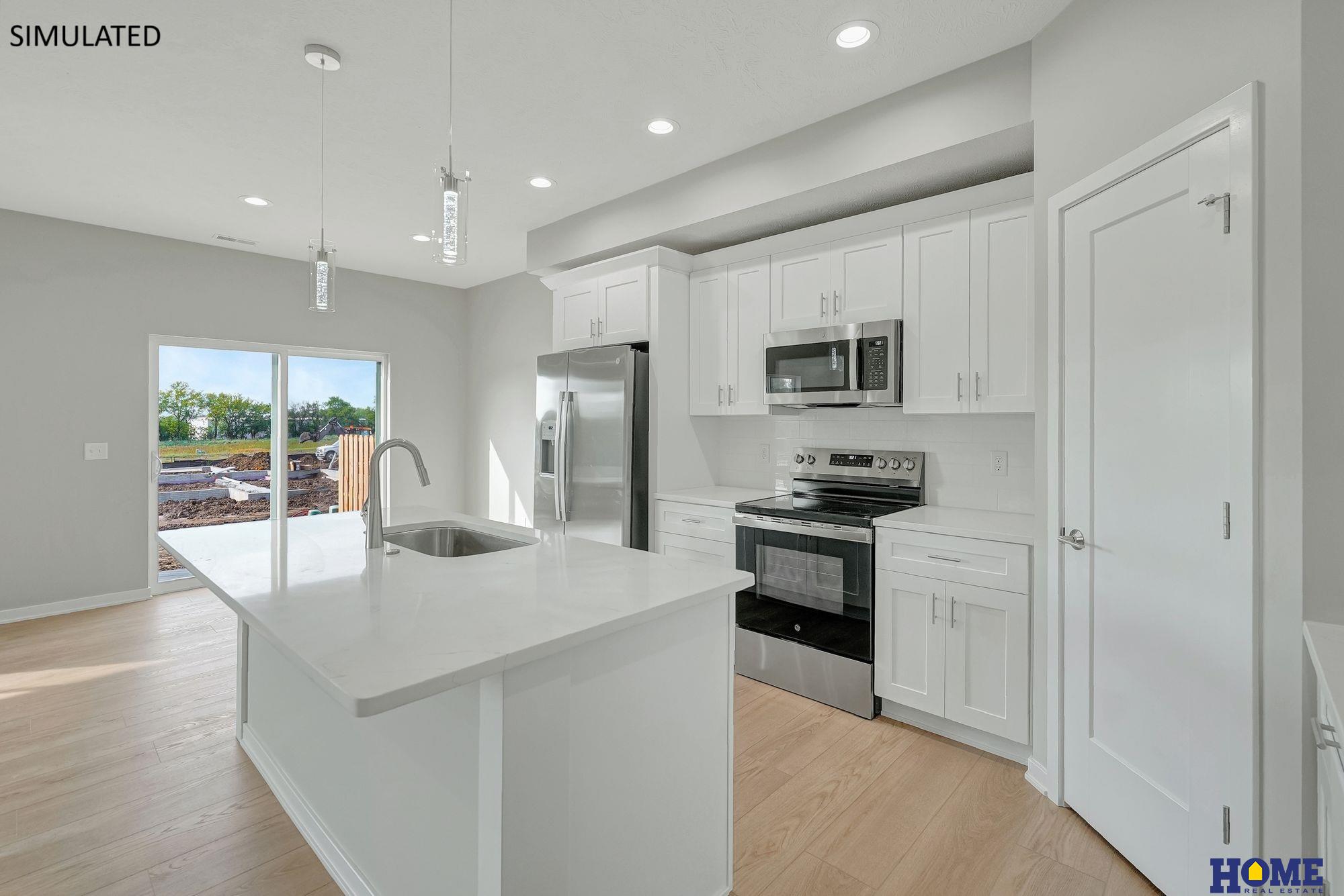 205 W Cowdrey Lane