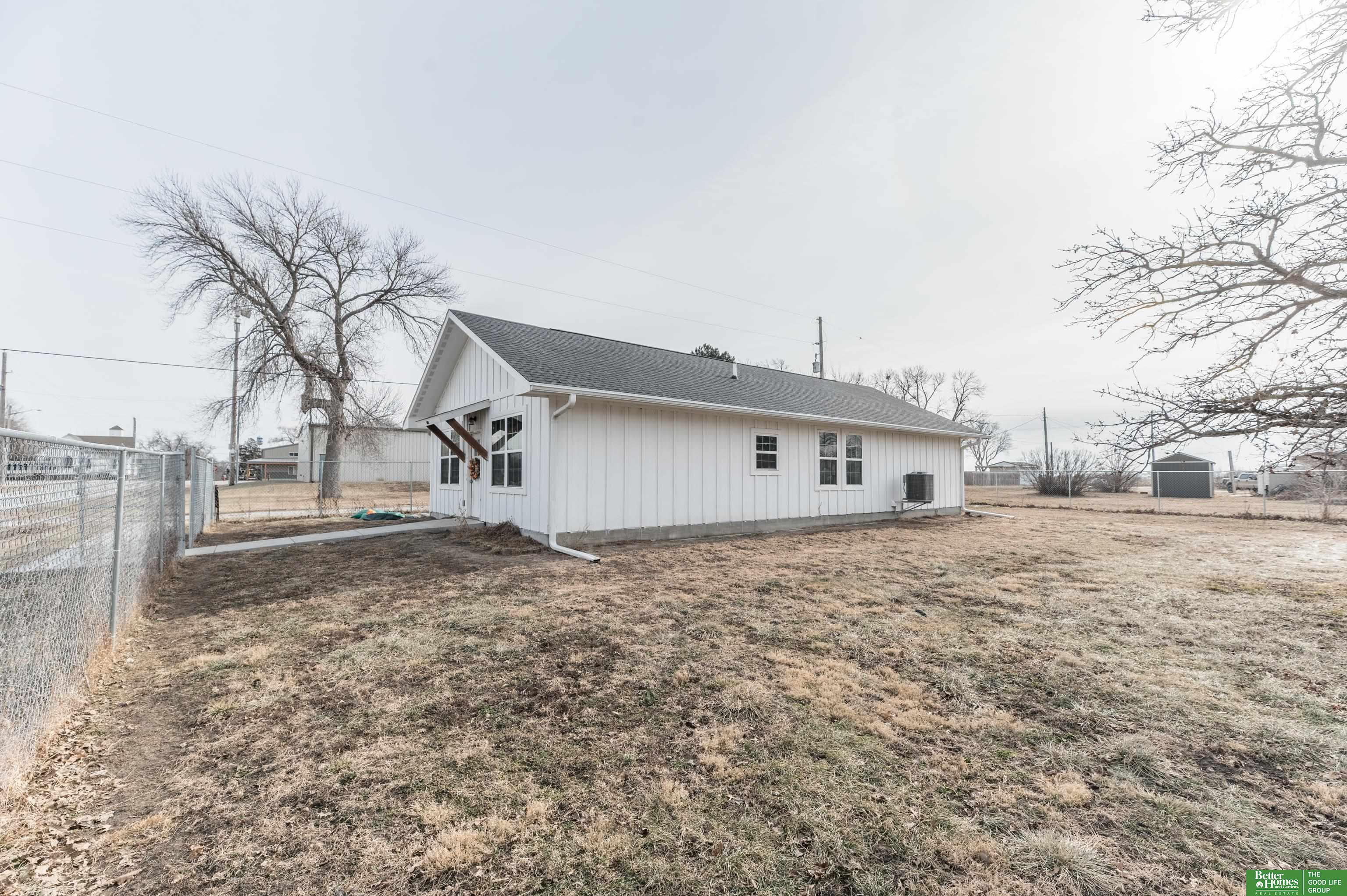 102 E 2nd Street