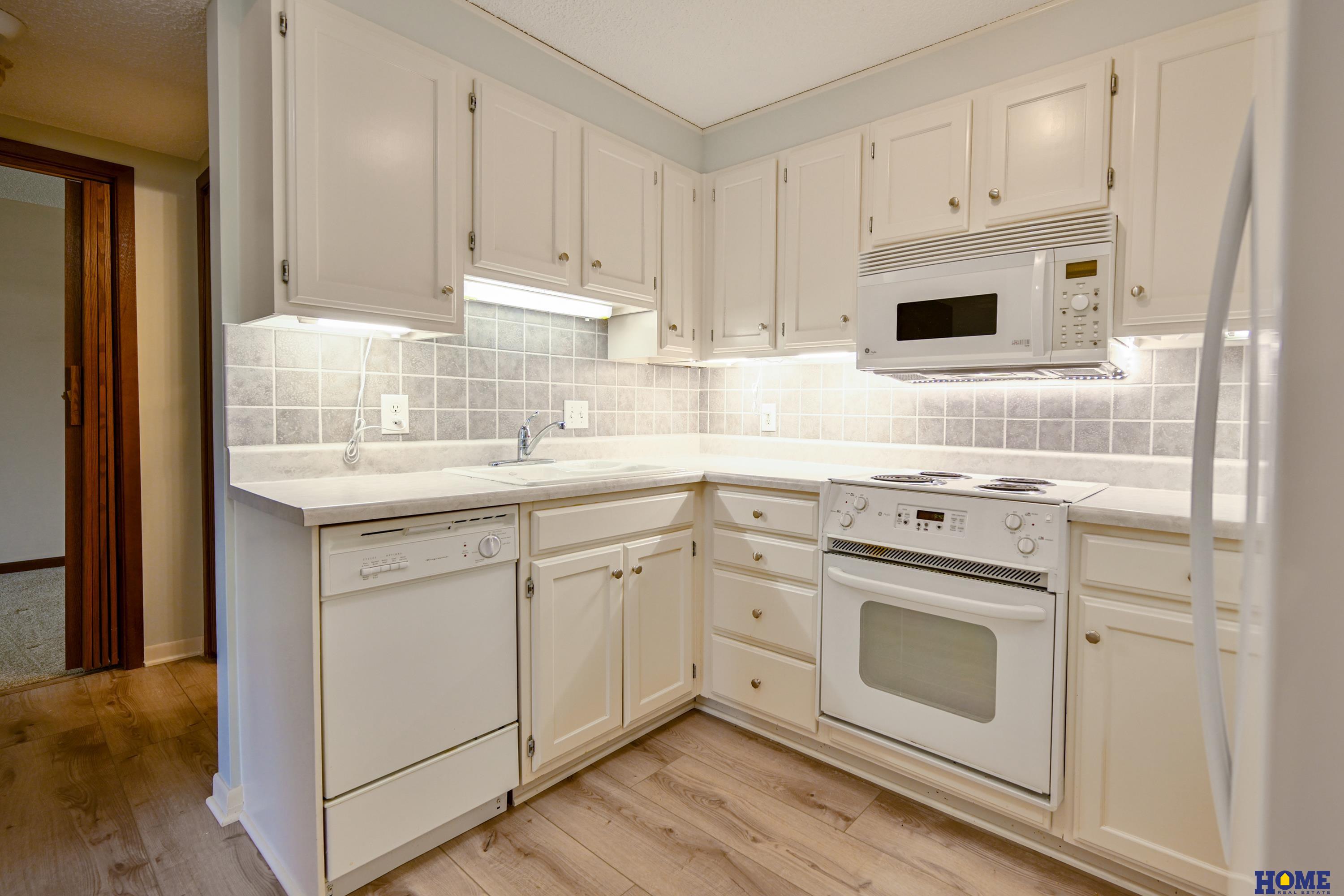 1540 N Cotner Boulevard # B403
