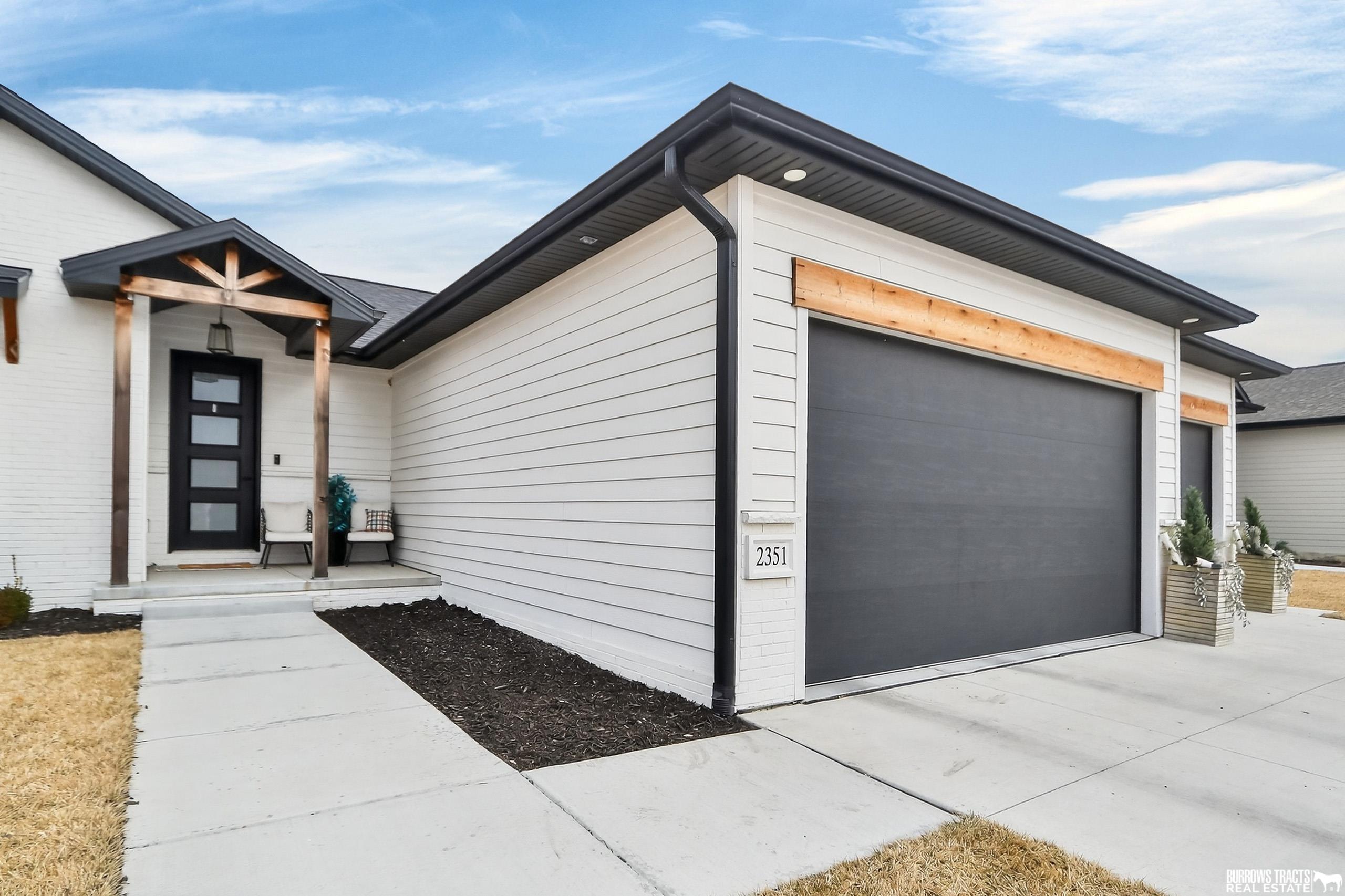 2351 S 89th Street