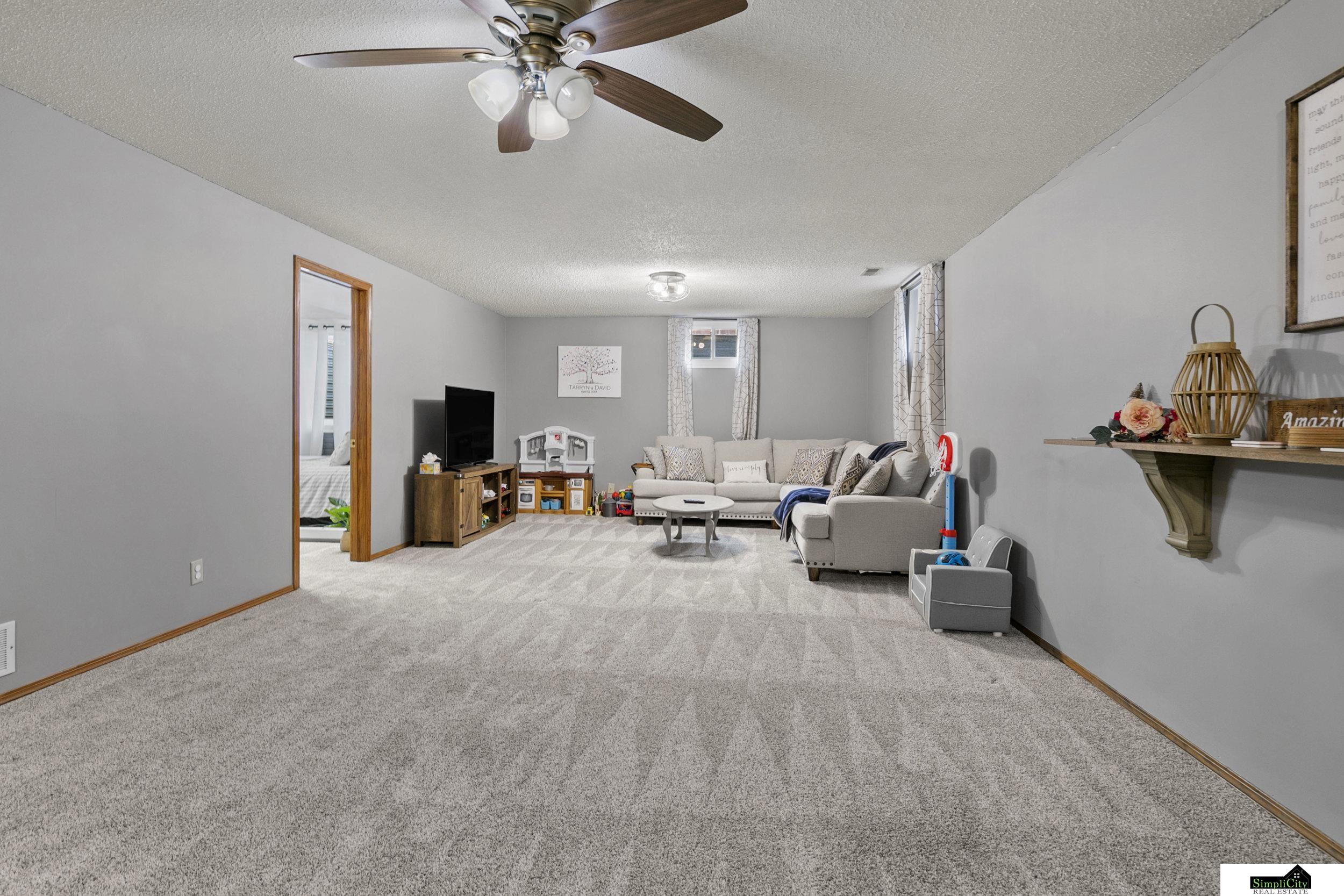 803 N 86Th Street