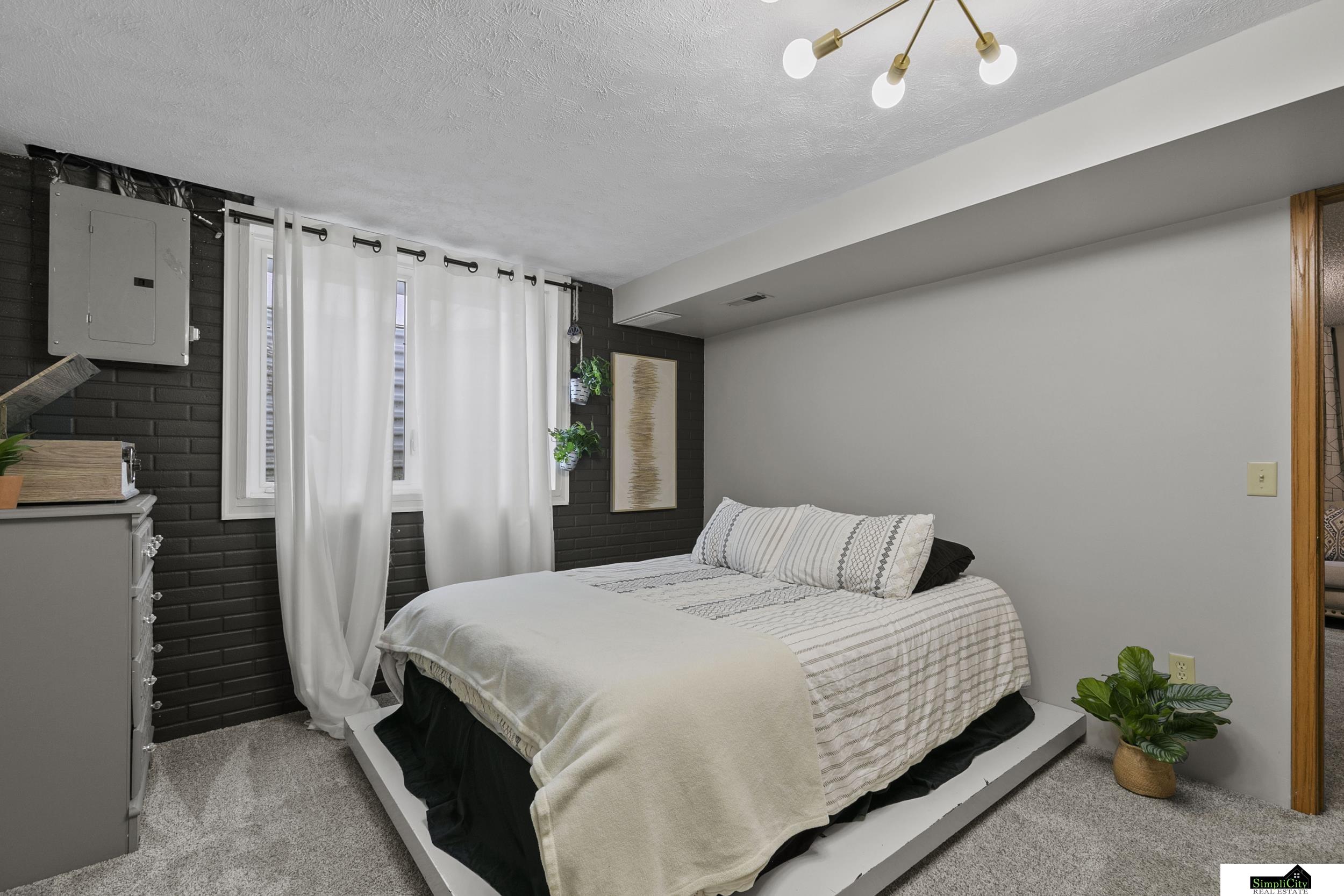 803 N 86Th Street