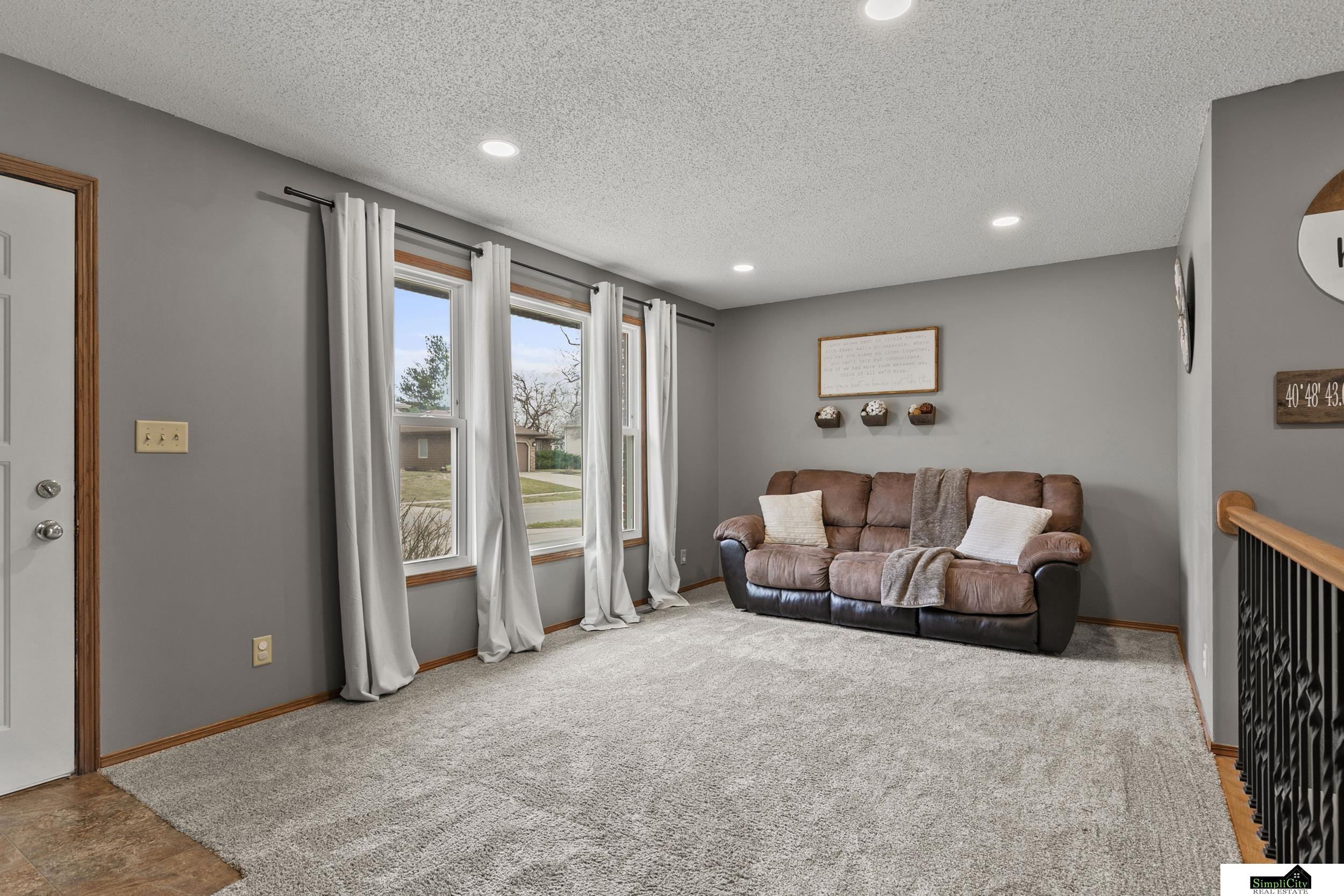 803 N 86Th Street