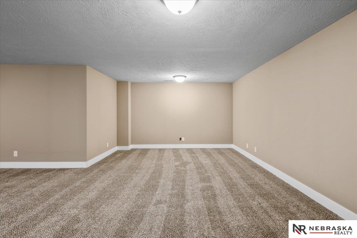 2205 Hedgeapple Road