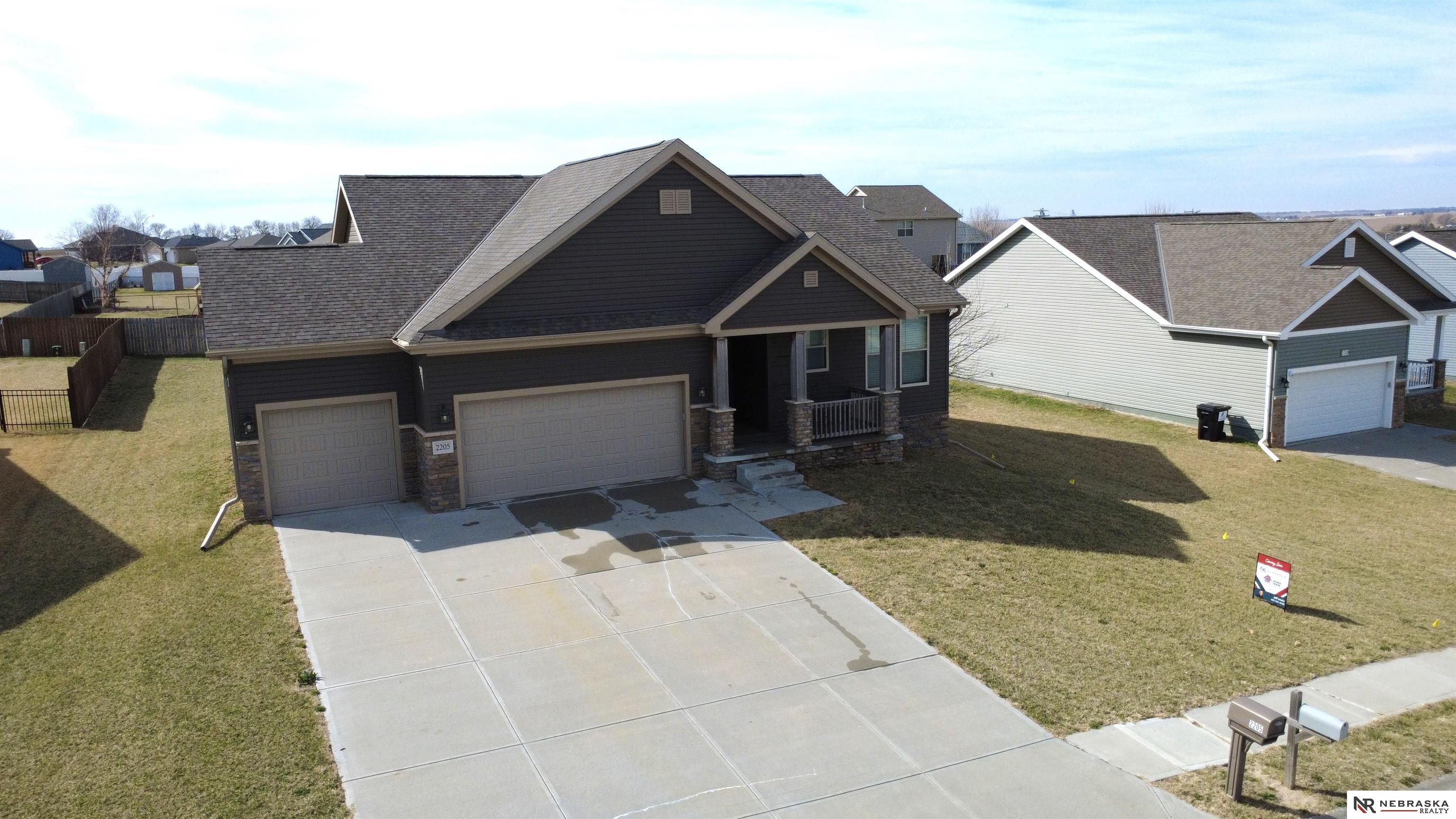 2205 Hedgeapple Road