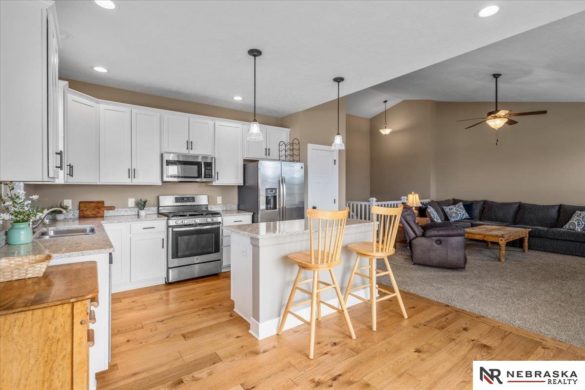 2205 Hedgeapple Road