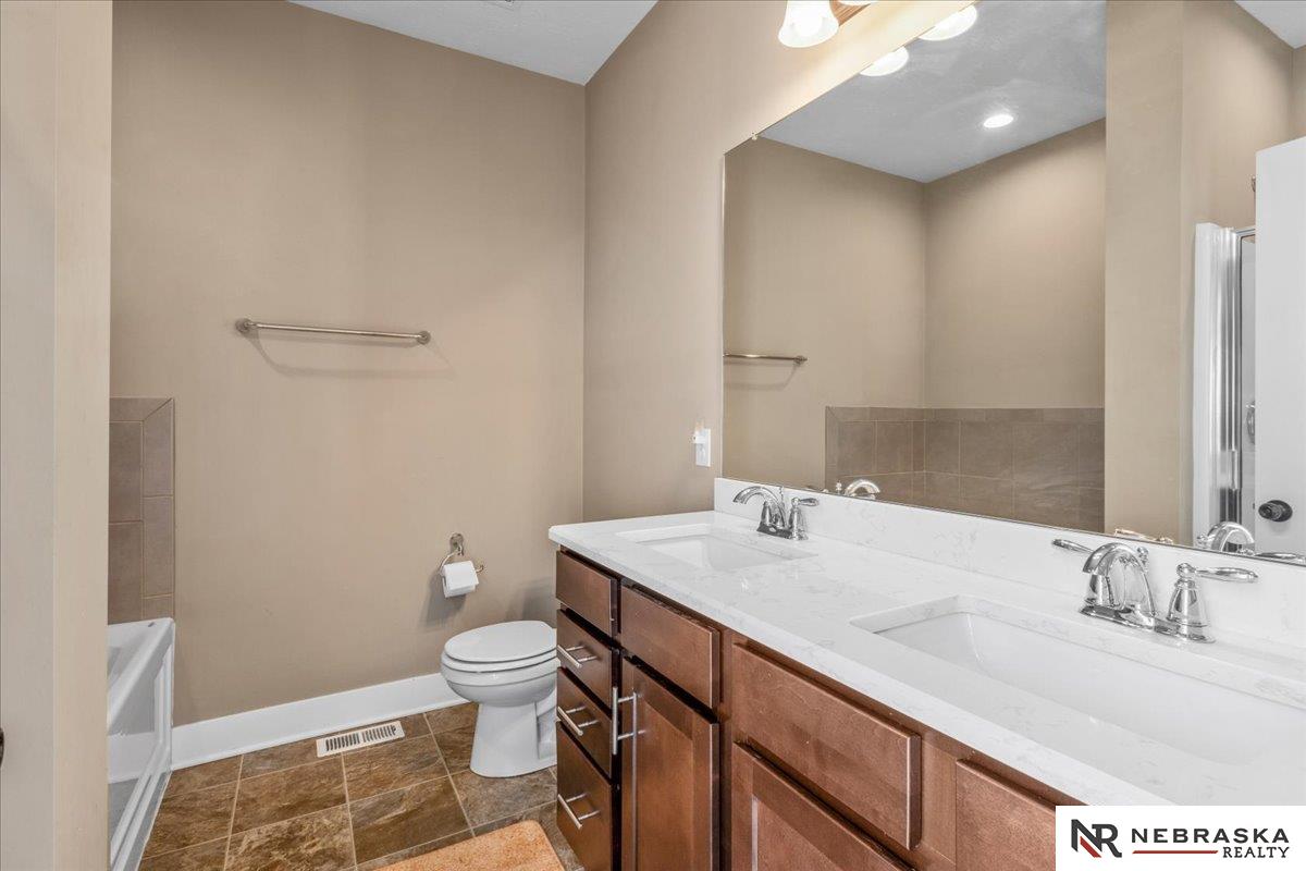 2205 Hedgeapple Road