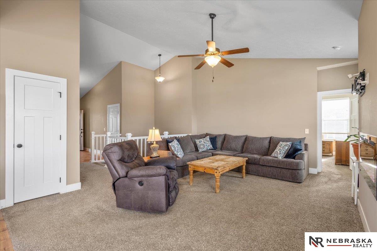 2205 Hedgeapple Road