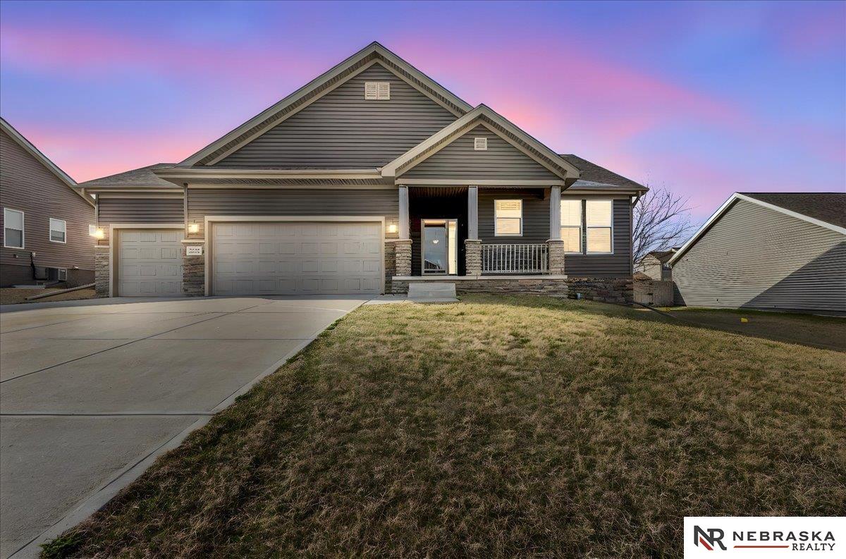 2205 Hedgeapple Road