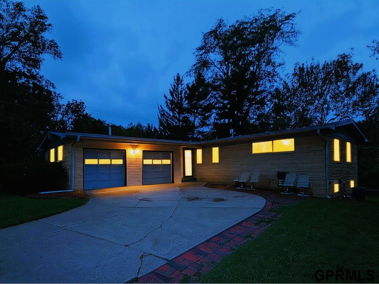933 Moraine Drive