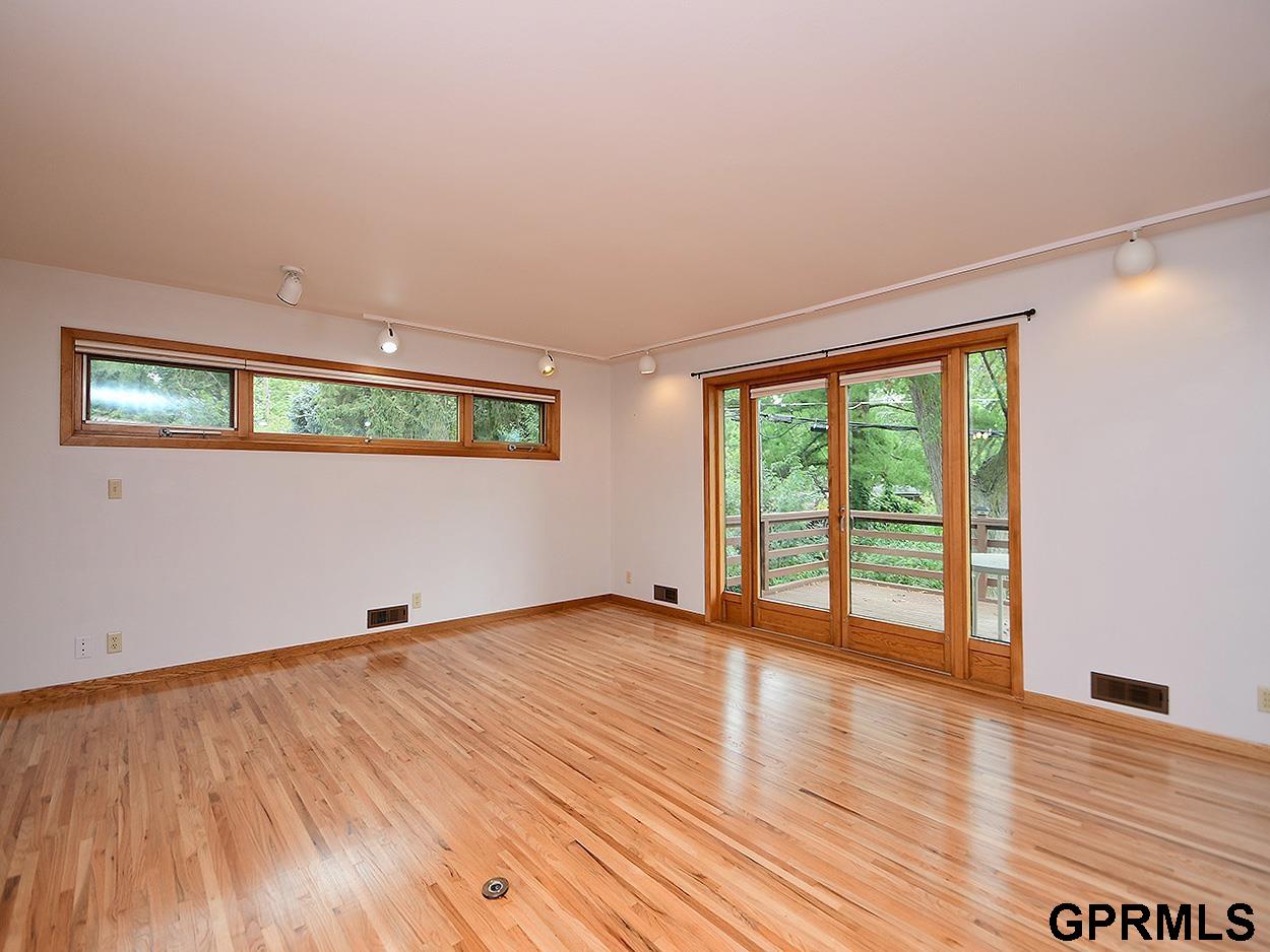 933 Moraine Drive