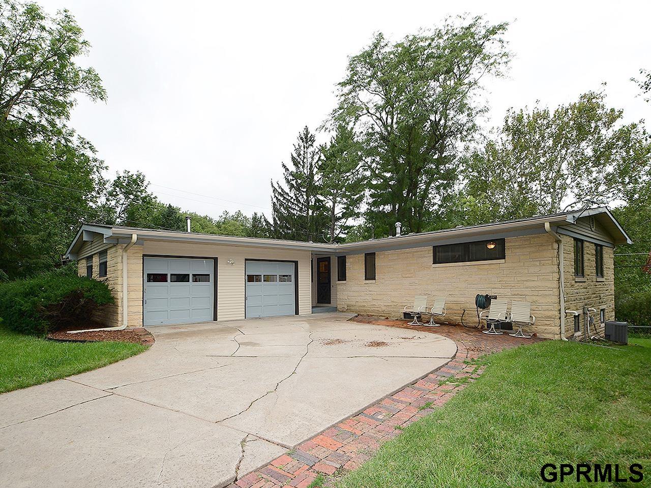 933 Moraine Drive