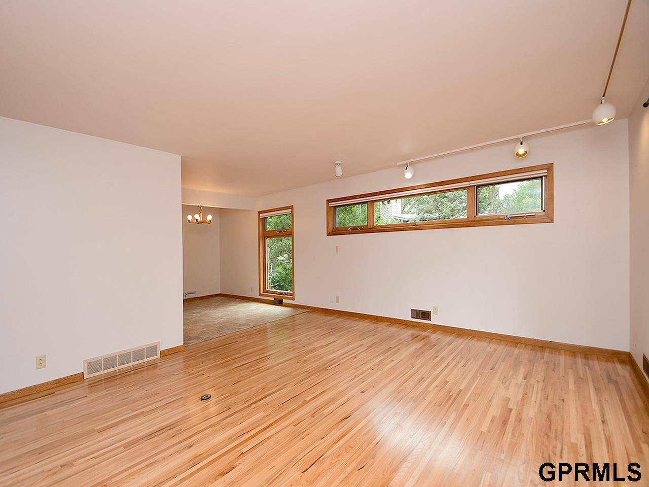 933 Moraine Drive