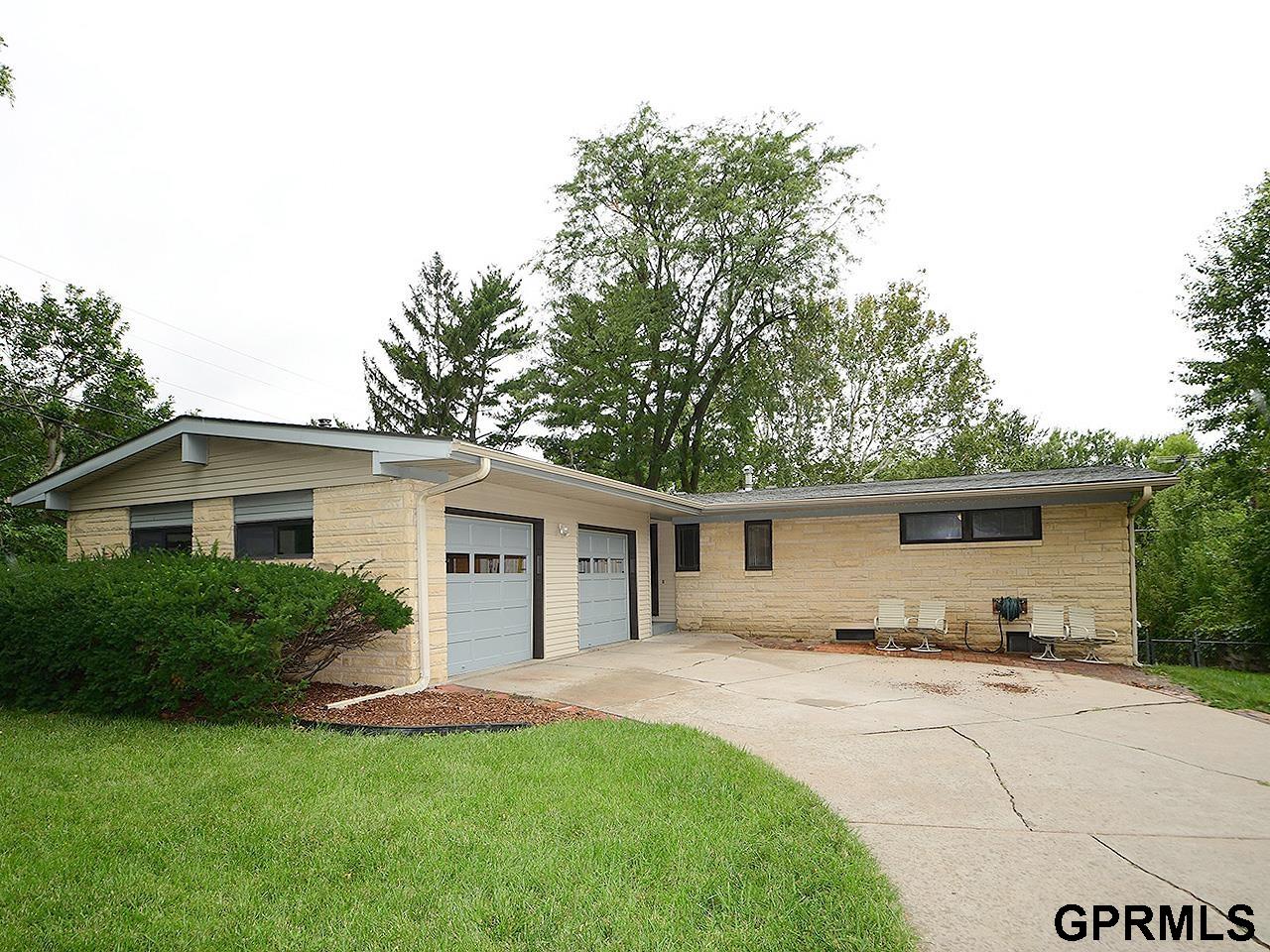 933 Moraine Drive
